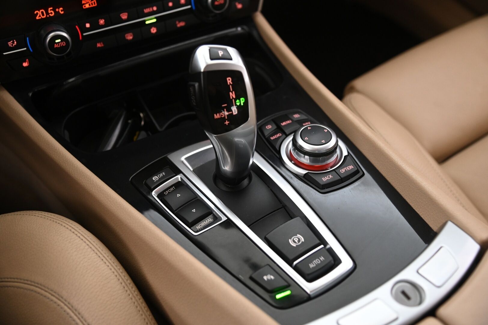 BMW 530 2010 A F07 Gran Turismo - Suomi-auto | Vetokoukku | Prof. Navi | Lohko | 2x renkaat&aluvantein
