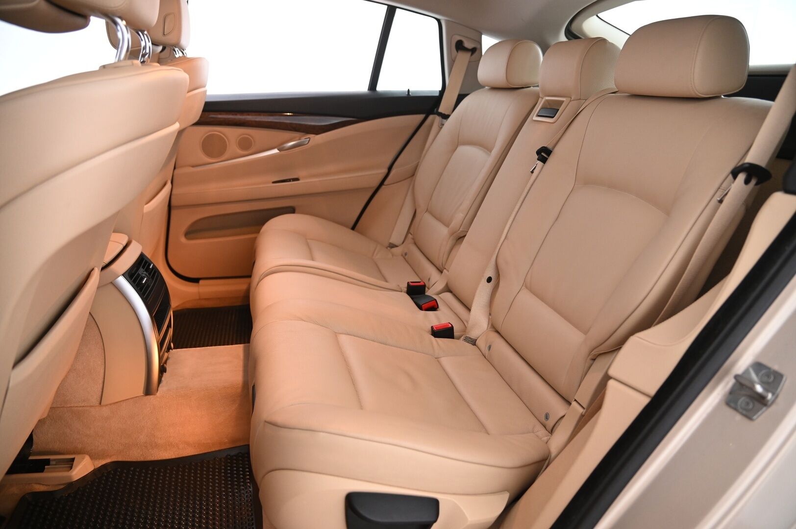 BMW 530 2010 A F07 Gran Turismo - Suomi-auto | Vetokoukku | Prof. Navi | Lohko | 2x renkaat&aluvantein