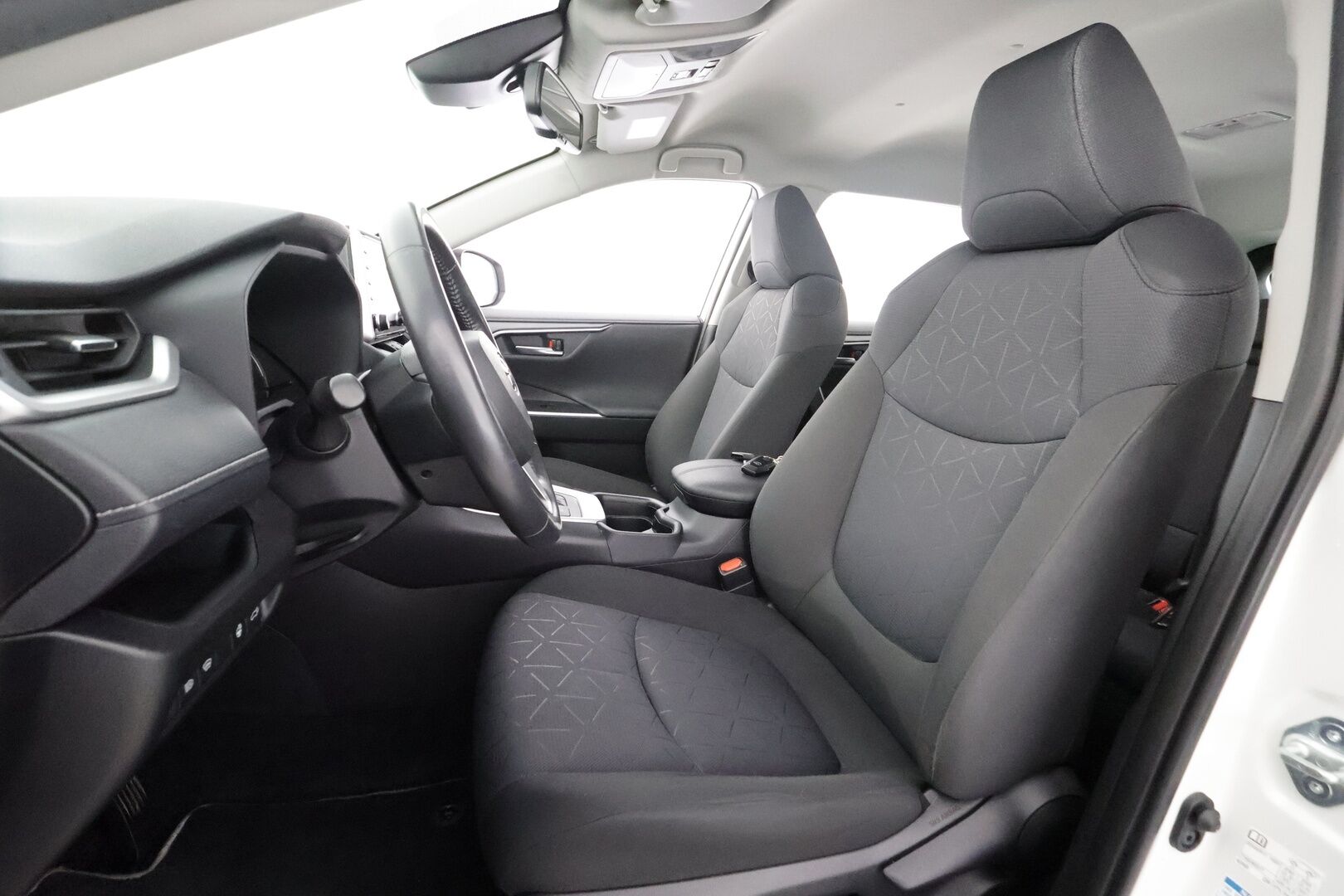 Toyota RAV4 2020 2,5 Hybrid AWD-i Active - | ACC | Koukku | LED | Navi | P.kamera ja tutkat | Apple & Android | LTA | RSA | PCS | BT | Lämm. ratti | Sähk. takaluukku | 1-om suomiauto | 