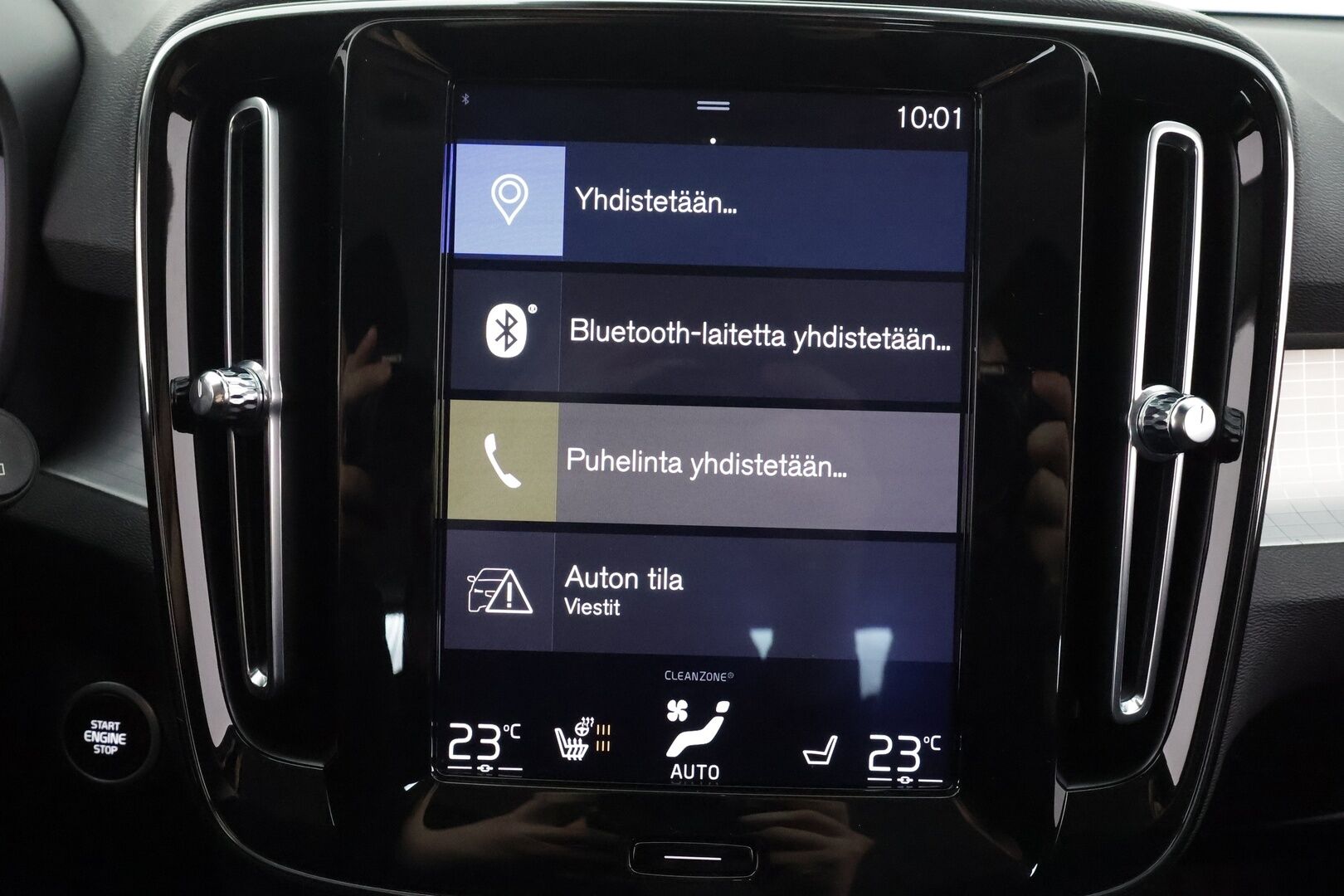 Volvo XC40 2020 T3 Business aut * Webasto / Koukku / ACC / LED / P.Tutkat / Kaistavahti / Keyless * - Suomi-auto / Kahdet renkaat aluvanteilla