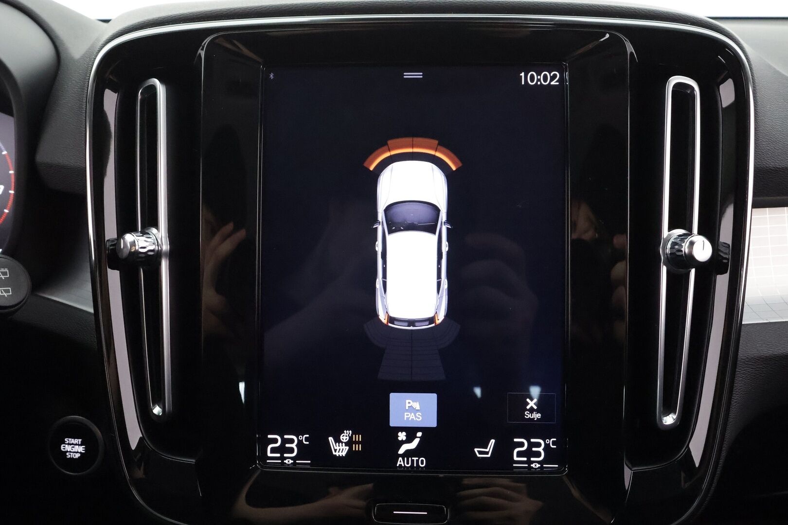 Volvo XC40 2020 T3 Business aut * Webasto / Koukku / ACC / LED / P.Tutkat / Kaistavahti / Keyless * - Suomi-auto / Kahdet renkaat aluvanteilla