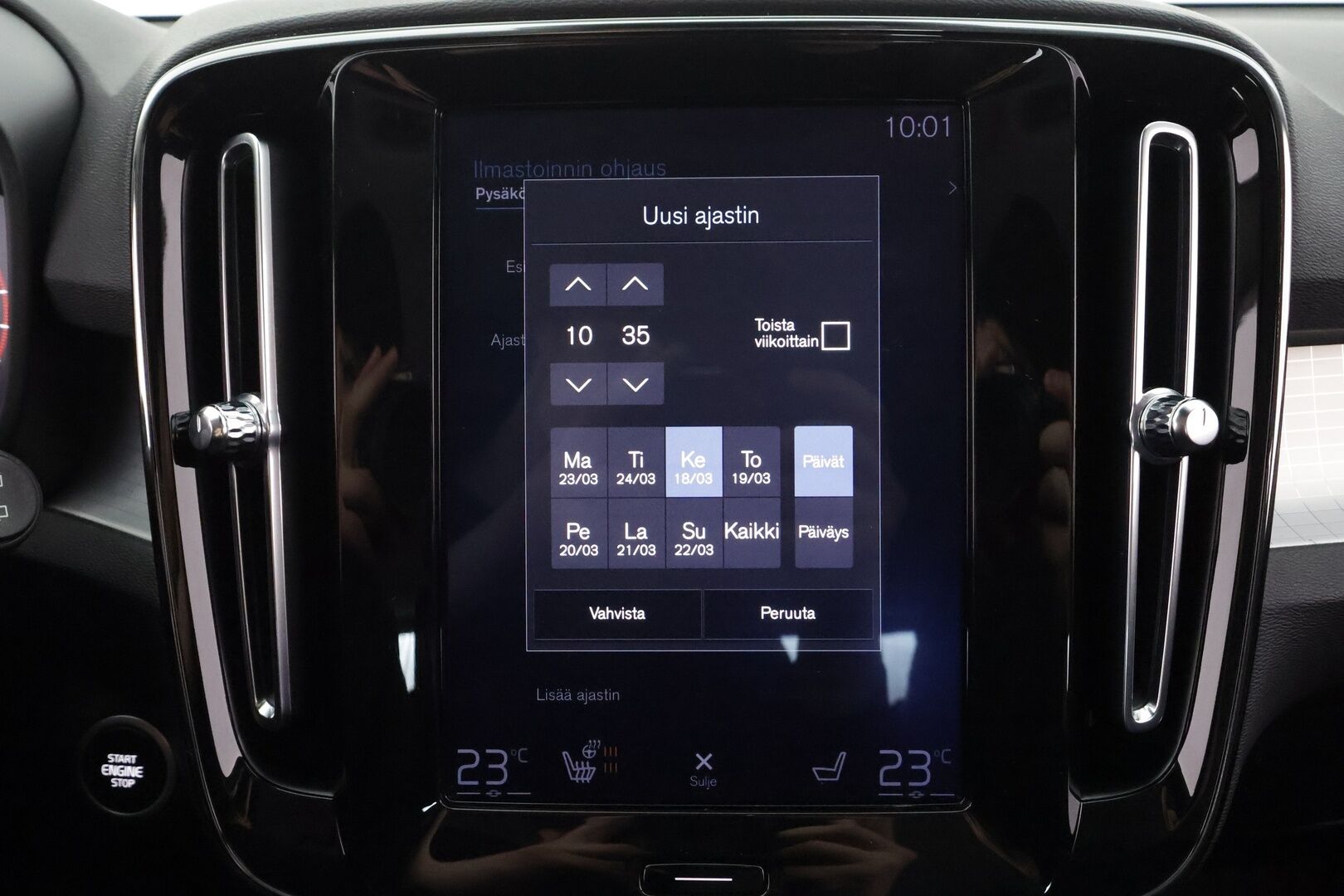 Volvo XC40 2020 T3 Business aut * Webasto / Koukku / ACC / LED / P.Tutkat / Kaistavahti / Keyless * - Suomi-auto / Kahdet renkaat aluvanteilla