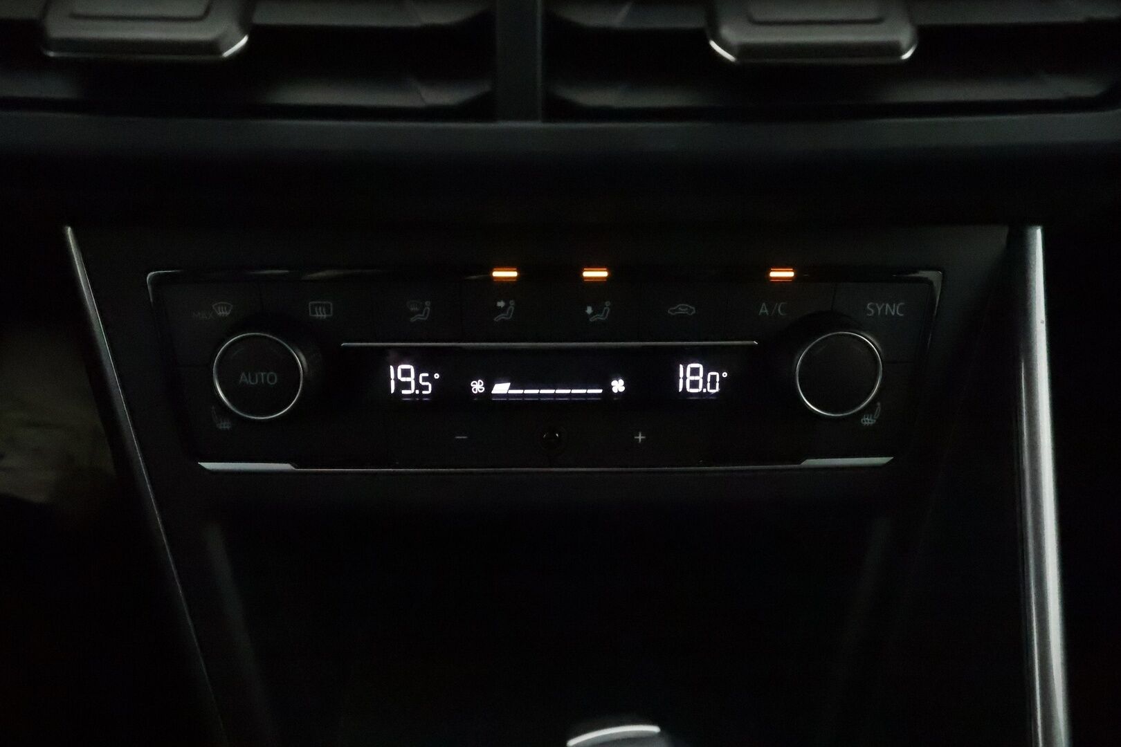 Volkswagen Polo 2020 R-Line 1,0 TSI 70 kW DSG-autom. **Adapt.Vakkari / P. tutkat / Sisätilanlämmitin / Digimittaristo / AC / 2x Renkaat**
