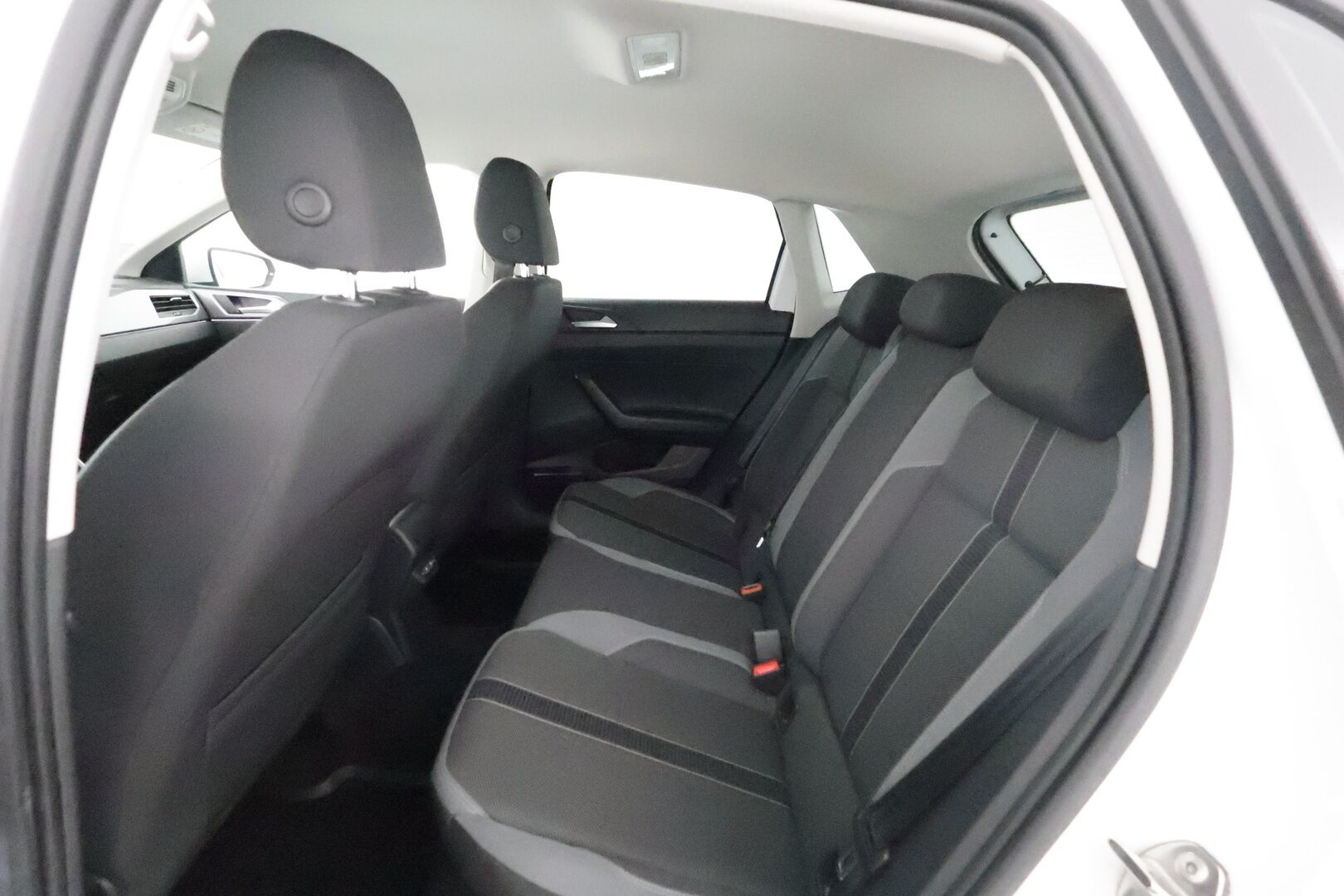 Volkswagen Polo 2020 R-Line 1,0 TSI 70 kW DSG-autom. **Adapt.Vakkari / P. tutkat / Sisätilanlämmitin / Digimittaristo / AC / 2x Renkaat**