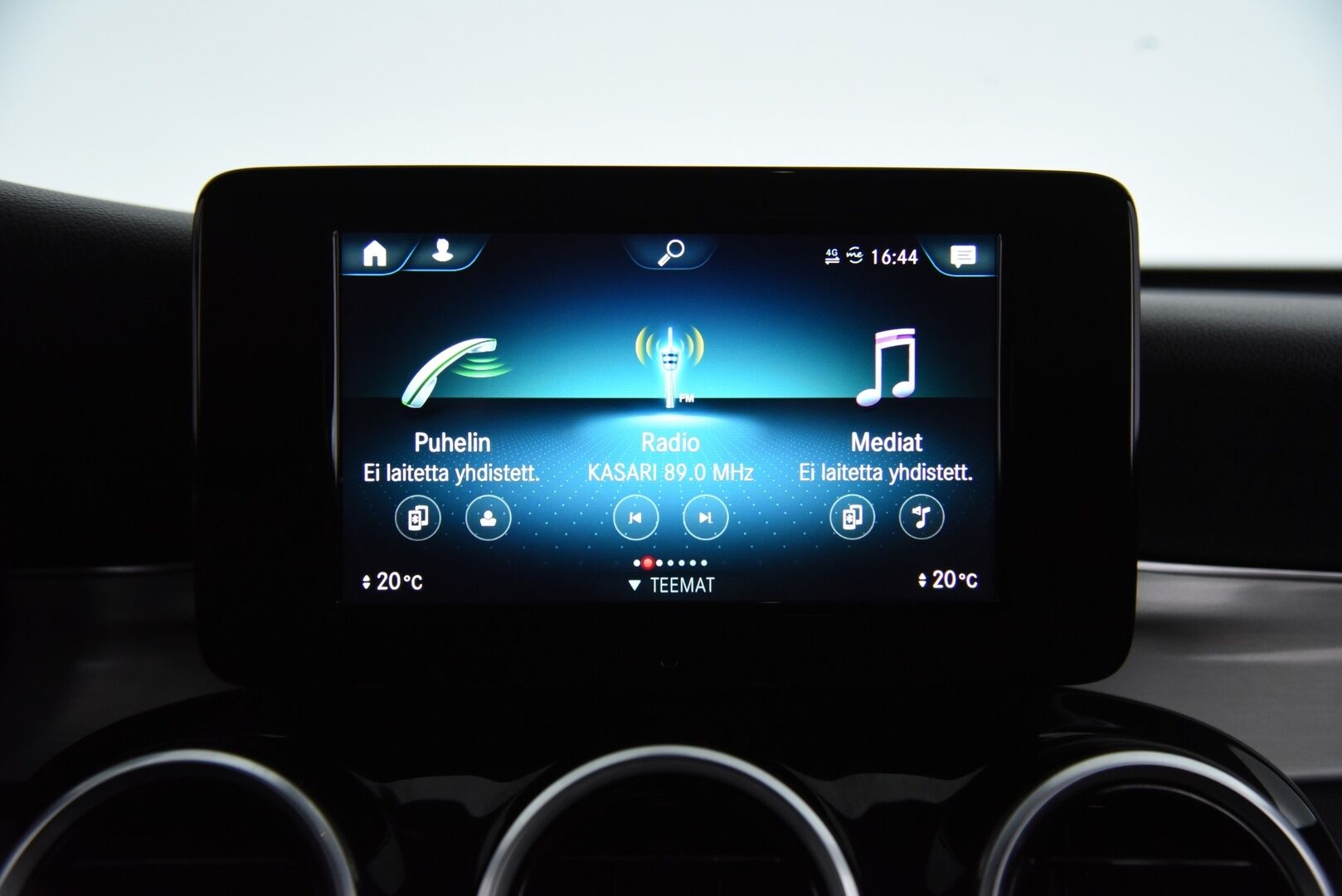 Mercedes-Benz GLC 2020 300 e 4MATIC A Business AMG Coupé EQ Power * Distronic Pro / Nahkasisusta / P-kamera / LED * - AMG Sisä- ja ulkopaketilla! / Apple & Android / 2x Vanteet 