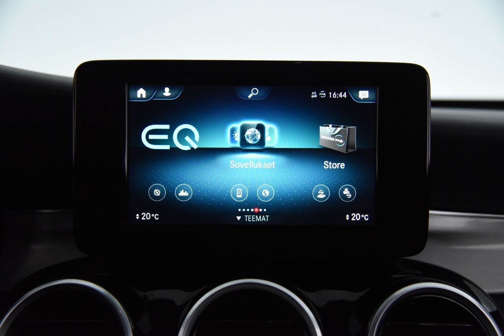 Mercedes-Benz GLC 2020 300 e 4MATIC A Business AMG Coupé EQ Power * Distronic Pro / Nahkasisusta / P-kamera / LED * - AMG Sisä- ja ulkopaketilla! / Apple & Android / 2x Vanteet 