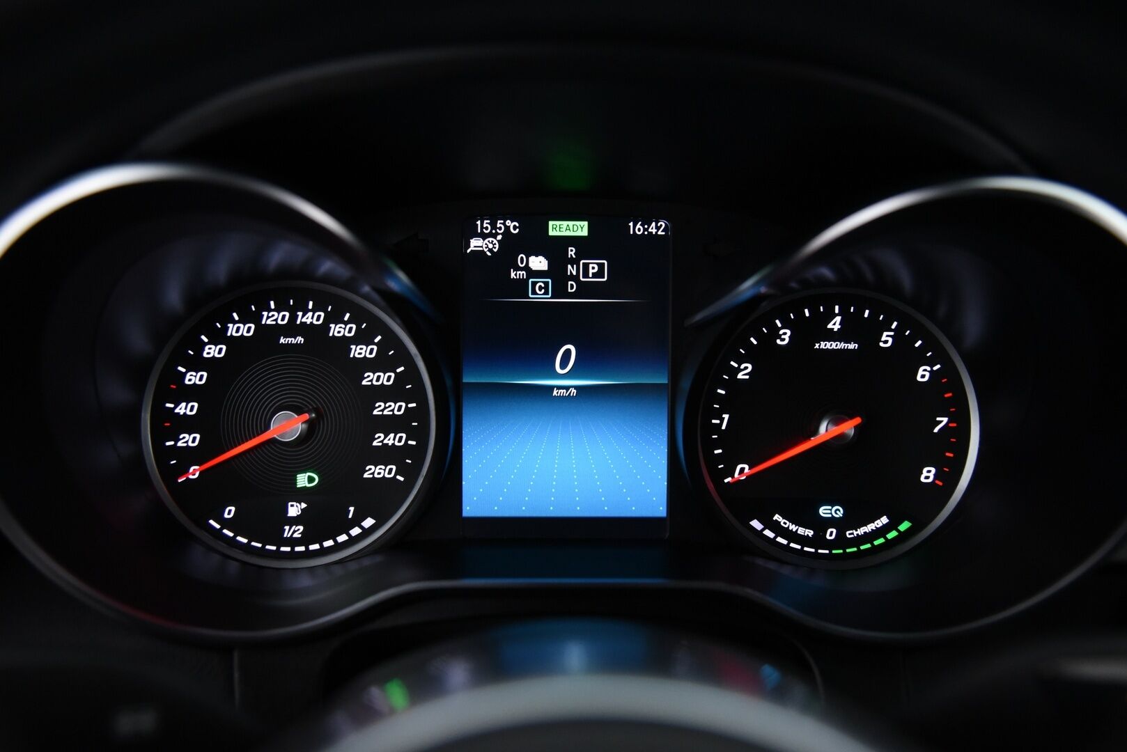 Mercedes-Benz GLC 2020 300 e 4MATIC A Business AMG Coupé EQ Power * Distronic Pro / Nahkasisusta / P-kamera / LED * - AMG Sisä- ja ulkopaketilla! / Apple & Android / 2x Vanteet 