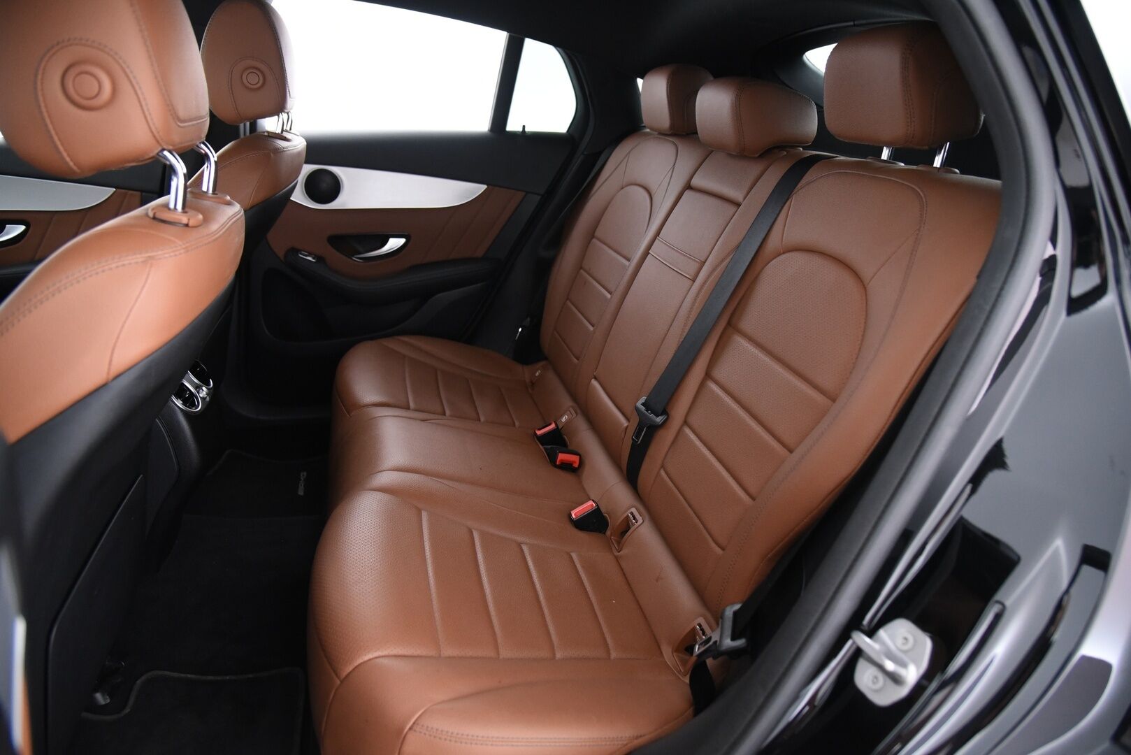 Mercedes-Benz GLC 2020 300 e 4MATIC A Business AMG Coupé EQ Power * Distronic Pro / Nahkasisusta / P-kamera / LED * - AMG Sisä- ja ulkopaketilla! / Apple & Android / 2x Vanteet 