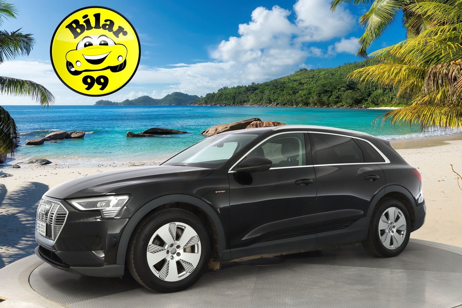 AUDI E-TRON 2020 55 Quattro *B&O / Navi / Koukku / Kamera / Sporttipenkit* - 3,99 % KORKOTARJOUS TÄHÄN AUTOON - Merkkihuoltohistoria / Viimeisin huolto 88tkm / Kahdet renkaat alumiinivanteilla