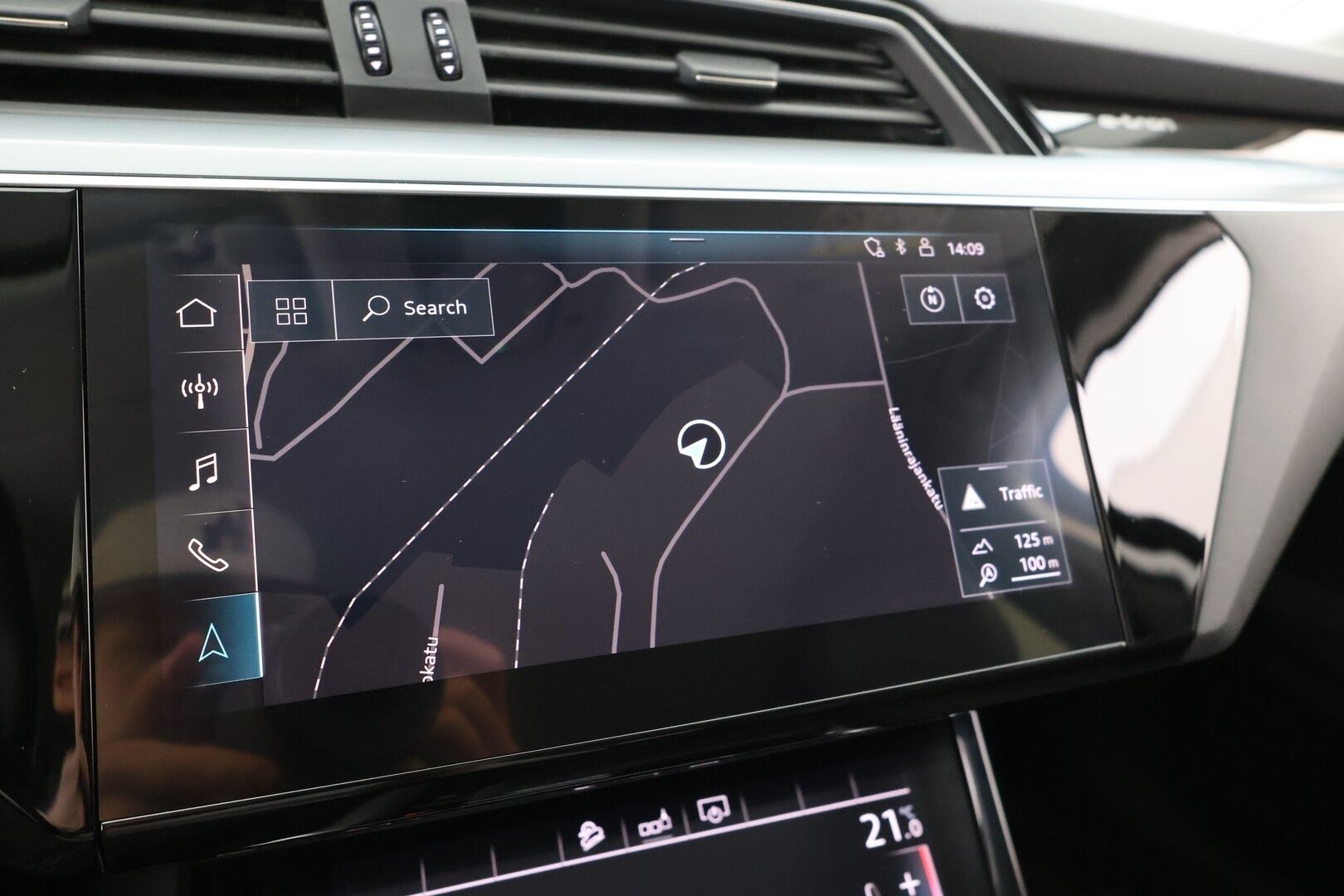 AUDI E-TRON 2020 55 Quattro - 3,99 % KORKOTARJOUS TÄHÄN AUTOON - Koukku / Bang&Olufsen / Sporttipenkit / Navi / Peruutuskamera