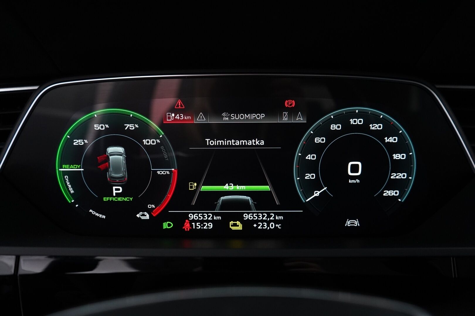 AUDI E-TRON 2020 55 Quattro *B&O / Navi / Koukku / Kamera / Sporttipenkit* - Merkkihuoltohistoria / Viimeisin huolto 88tkm / Kahdet renkaat alumiinivanteilla