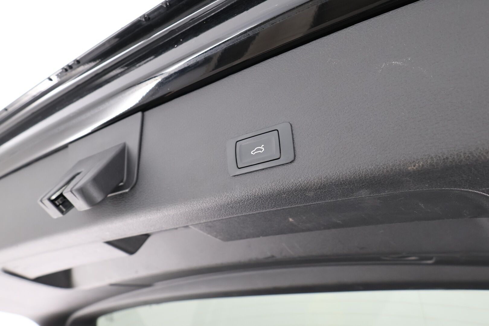 AUDI E-TRON 2020 55 Quattro - 3,99 % KORKOTARJOUS TÄHÄN AUTOON - Koukku / Bang&Olufsen / Sporttipenkit / Navi / Peruutuskamera