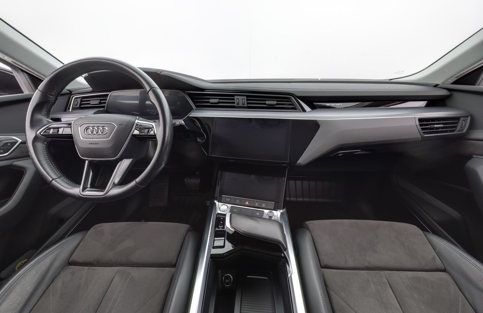 AUDI E-TRON 2020 55 Quattro - 3,99 % KORKOTARJOUS TÄHÄN AUTOON - Koukku / Bang&Olufsen / Sporttipenkit / Navi / Peruutuskamera