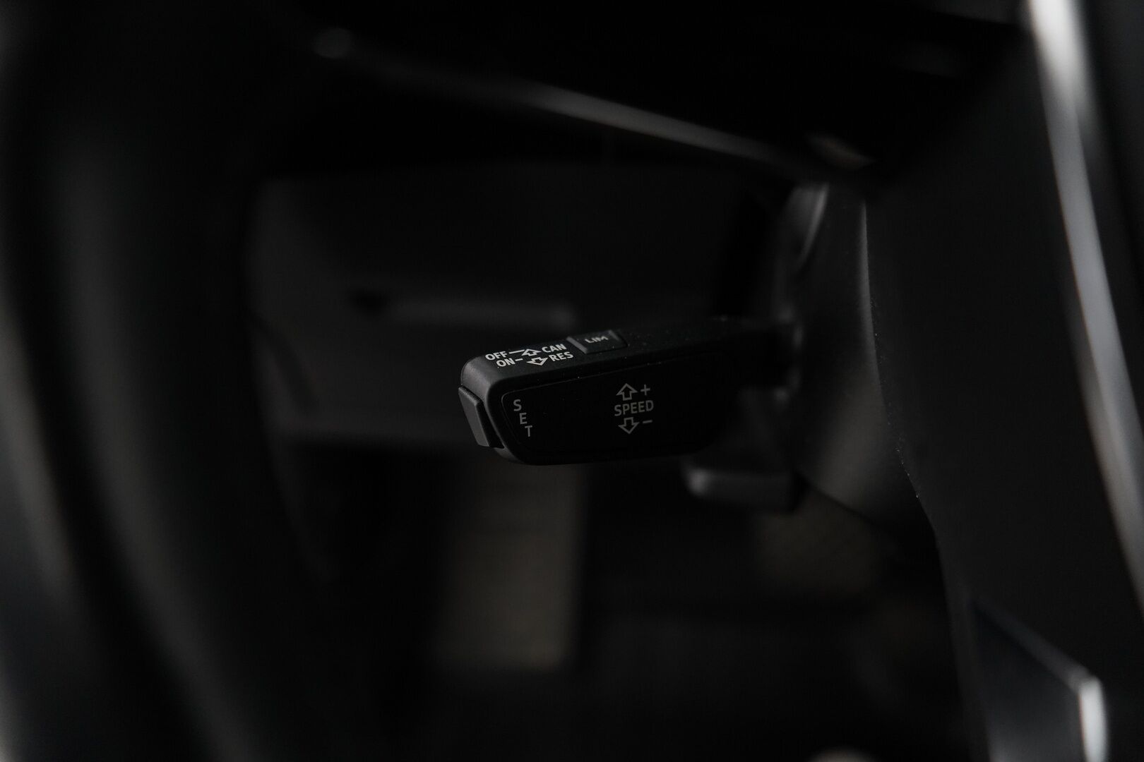 AUDI E-TRON 2020 55 Quattro *B&O / Navi / Koukku / Kamera / Sporttipenkit* - Merkkihuoltohistoria / Viimeisin huolto 88tkm / Kahdet renkaat alumiinivanteilla