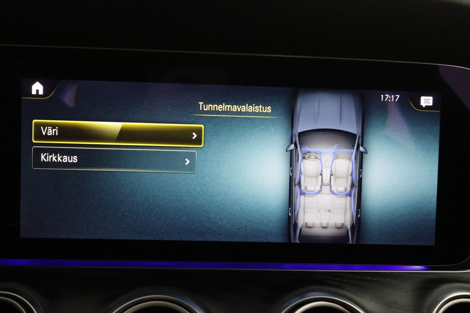 Mercedes-Benz E 2022 300 de 4MATIC A Business Avantgarde EQ Power AMG * Distronic+ / Widescreen / 360° / Koukku / Multibeam / Sportpenkit * - 2x Latauskaapelit / Kahdet renkaat aluvanteilla - HULLUT AVAJAISHULINAT KORKOTARJOUS 3,29 %