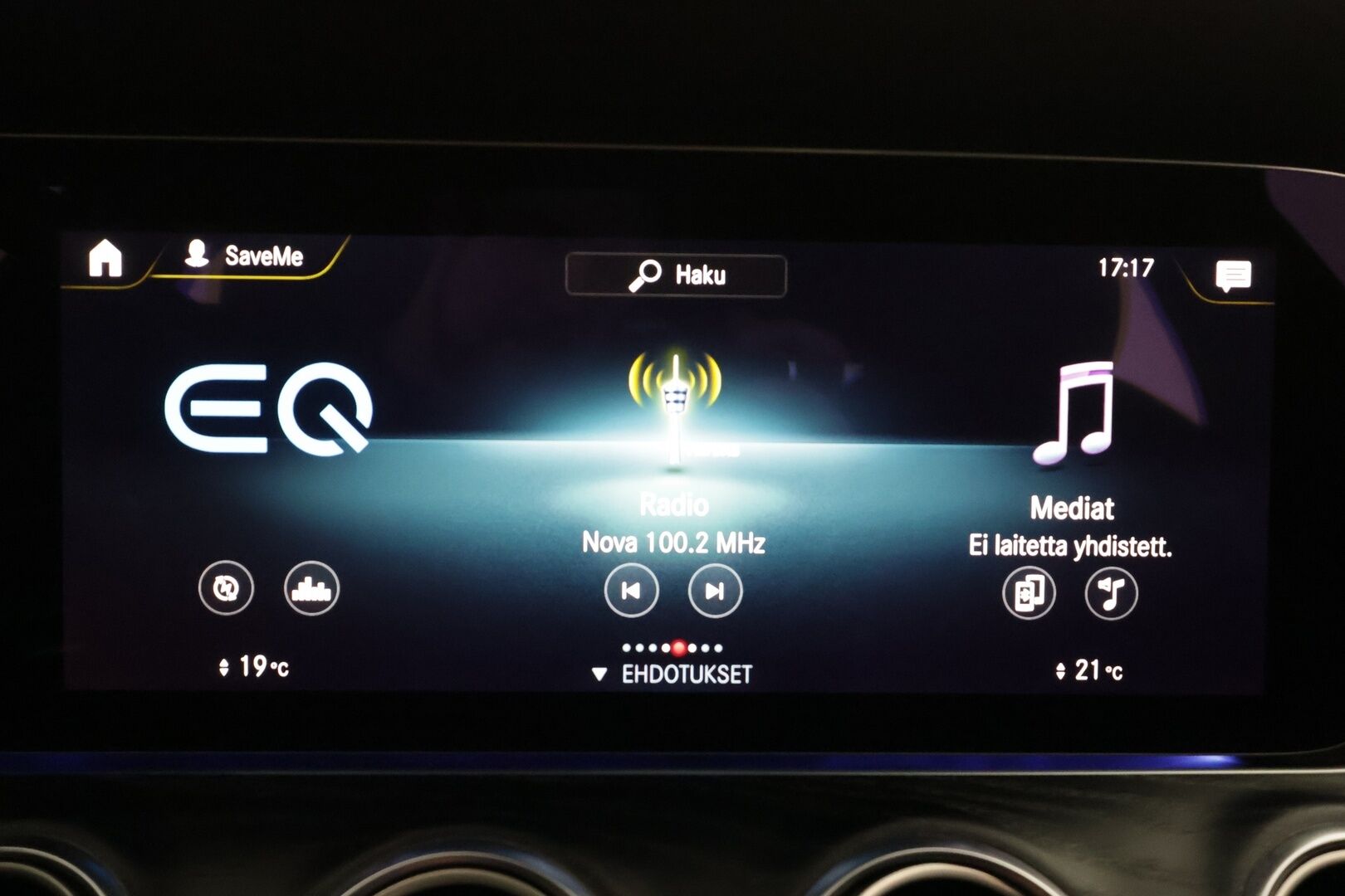 Mercedes-Benz E 2022 300 de 4MATIC A Business Avantgarde EQ Power AMG * Distronic+ / Widescreen / 360° / Koukku / Multibeam / Sportpenkit * - 2x Latauskaapelit / Kahdet renkaat aluvanteilla - HULLUT AVAJAISHULINAT KORKOTARJOUS 3,29 %