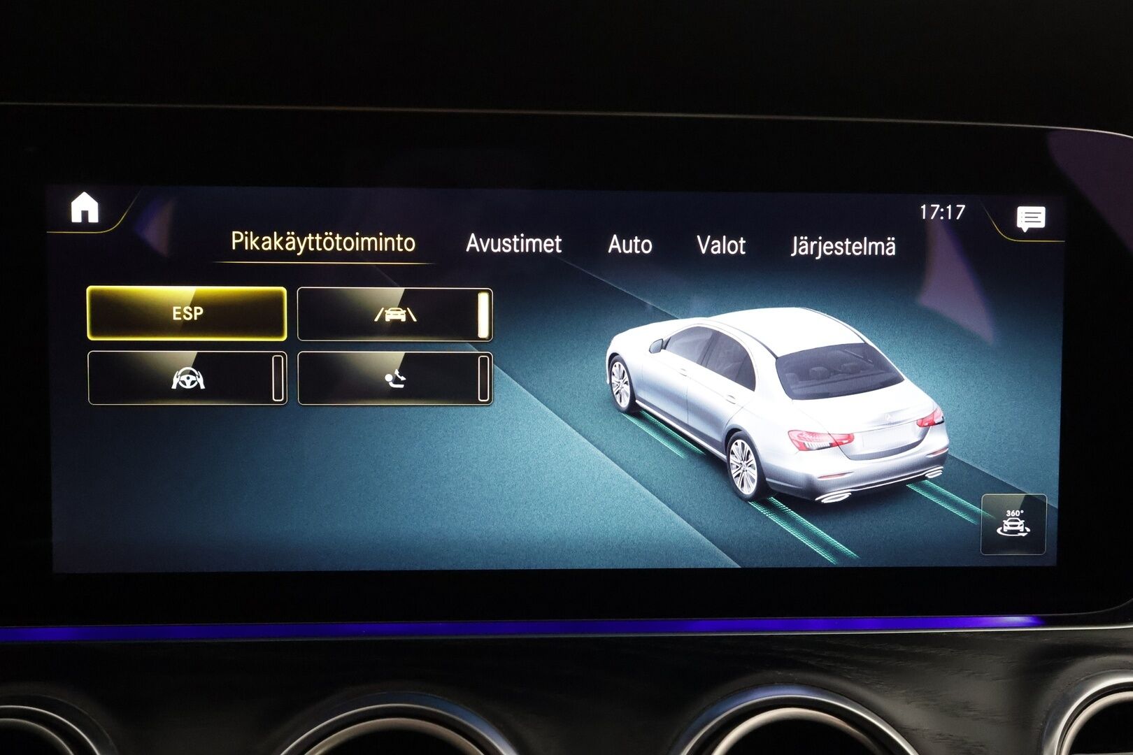 Mercedes-Benz E 2022 300 de 4MATIC A Business Avantgarde EQ Power AMG * Distronic+ / Widescreen / 360° / Koukku / Multibeam / Sportpenkit * - 2x Latauskaapelit / Kahdet renkaat aluvanteilla - HULLUT AVAJAISHULINAT KORKOTARJOUS 3,29 %