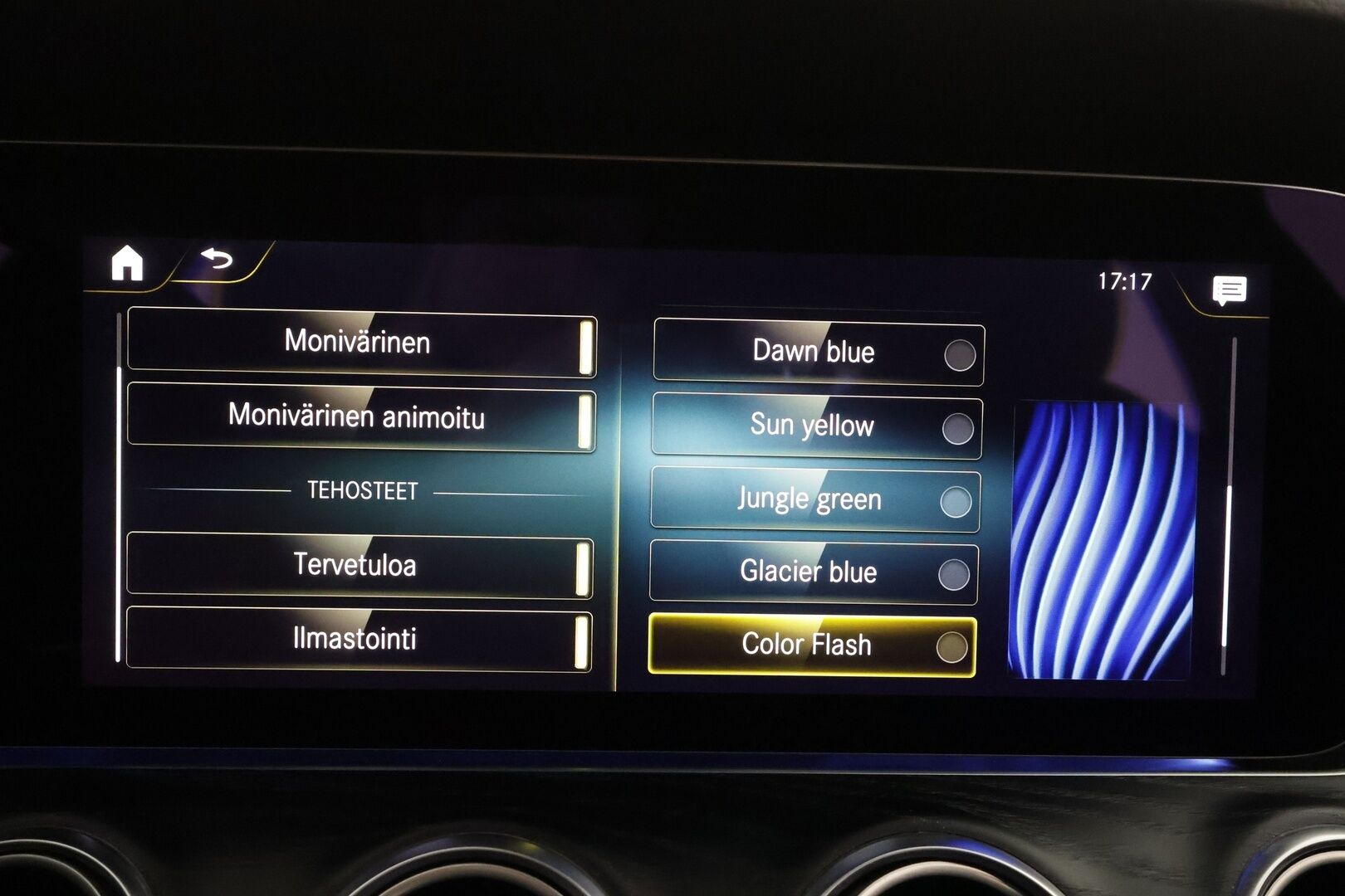 Mercedes-Benz E 2022 300 de 4MATIC A Business Avantgarde EQ Power AMG * Distronic+ / Widescreen / 360° / Koukku / Multibeam / Sportpenkit * - 2x Latauskaapelit / Kahdet renkaat aluvanteilla - HULLUT AVAJAISHULINAT KORKOTARJOUS 3,29 %