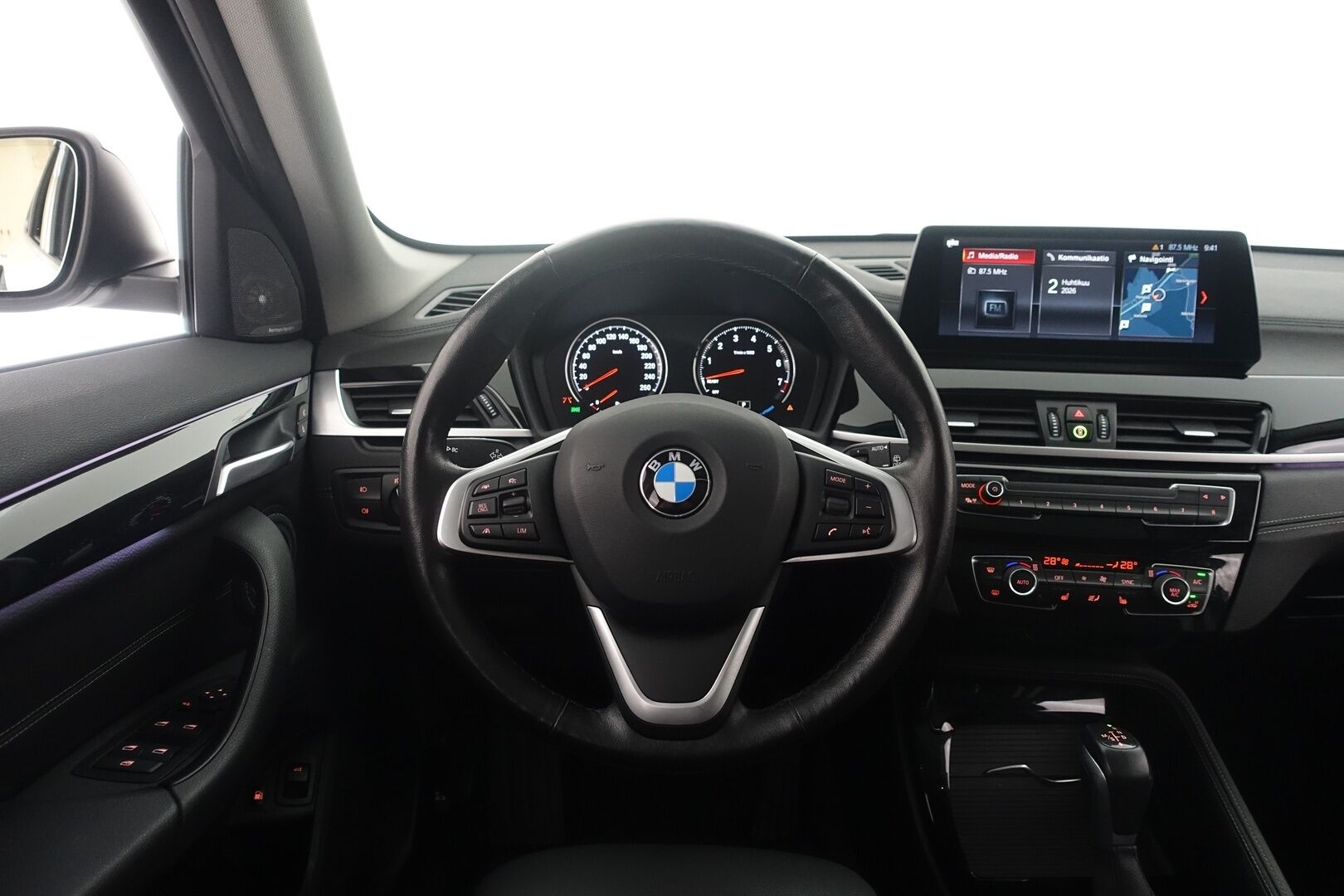 BMW X1 2021 F48 xDrive25e A Charged Edition Sport - | ACC | HUD | Harman&Kardon | Panorama | Adapt.LED | Koukku | Sporttipenkit |