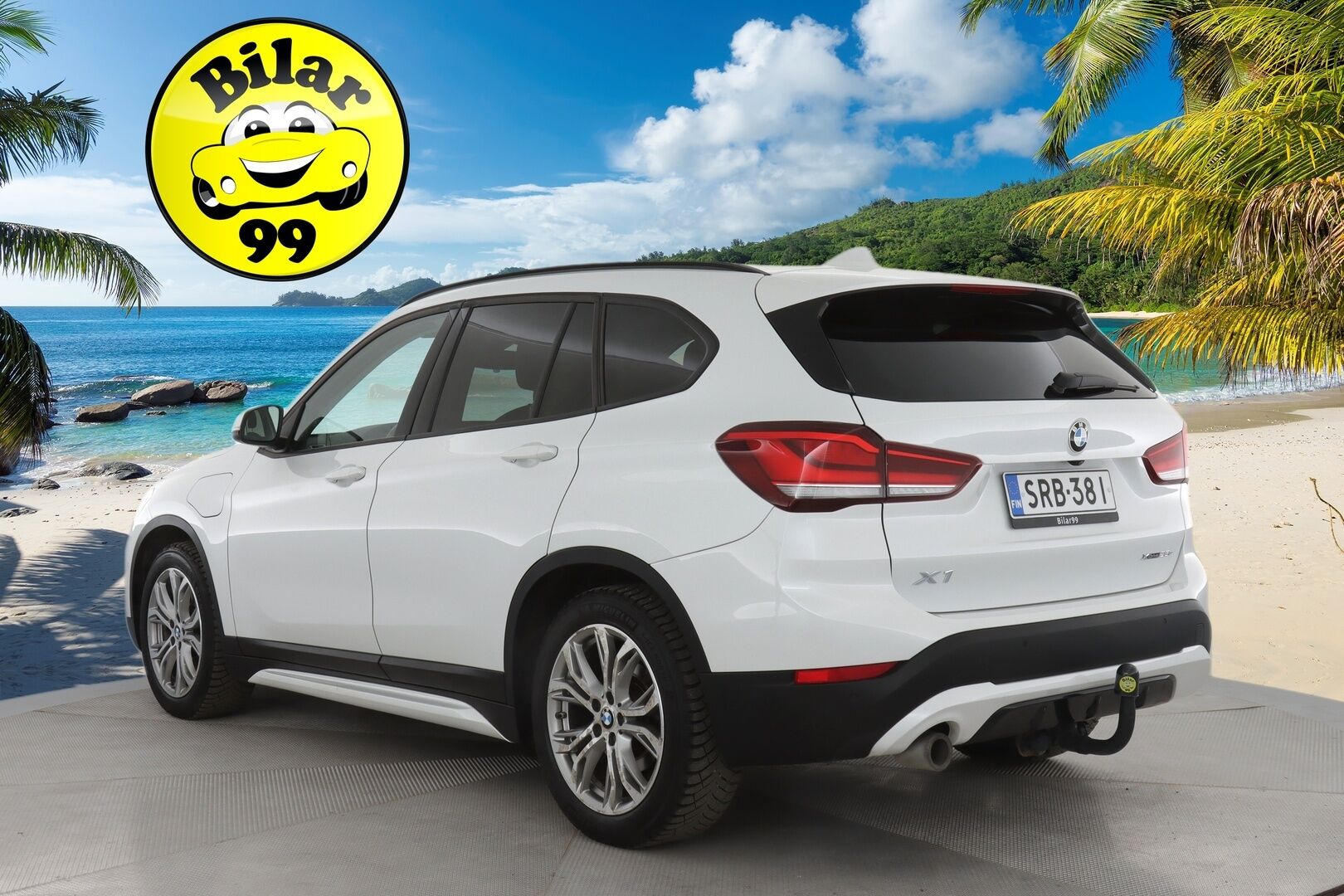 BMW X1 2021 F48 xDrive25e A Charged Edition Sport * ACC / HUD / Harman&Kardon / Panorama / Adapt.LED / Koukku / Sporttipenkit *