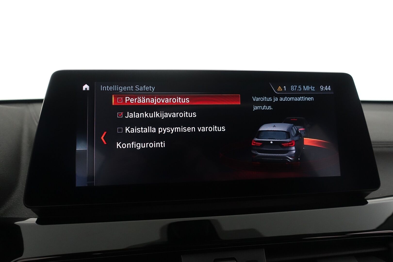 BMW X1 2021 F48 xDrive25e A Charged Edition Sport * ACC / HUD / Harman&Kardon / Panorama / Adapt.LED / Koukku / Sporttipenkit *