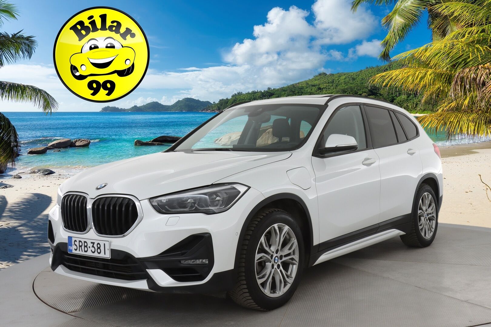 BMW X1 2021 F48 xDrive25e A Charged Edition Sport * ACC / HUD / Harman&Kardon / Panorama / Adapt.LED / Koukku / Sporttipenkit *