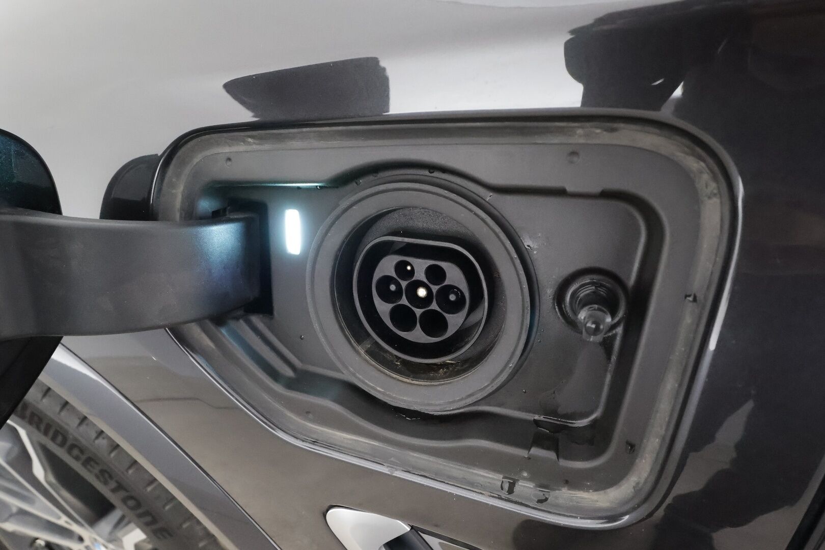 BMW X3 2020 G01 xDrive 30e A Business M-Sport * H&K / Sportpenkki Muistilla / 360° / Navi / HUD / Adapt.LED / Keyless * - Akku kuntotarkastettu / 2x Latauskaapelit / Kahdet renkaat 