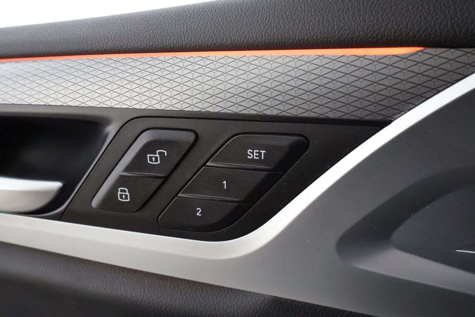 BMW X3 2020 G01 xDrive 30e A Business M-Sport * H&K / Sportpenkki Muistilla / 360° / Navi / HUD / Adapt.LED / Keyless * - Akku kuntotarkastettu / 2x Latauskaapelit / Kahdet renkaat 