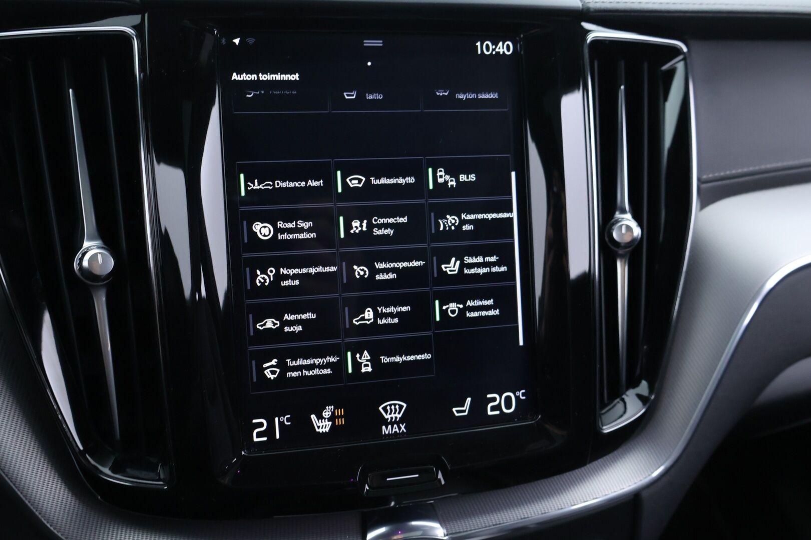 Volvo XC60 2020 T8 Recharge AWD R-Design Aut. *ACC / Webasto / Bower&Wilkins / Hierovat & Ilmastoidut Penkit / HUD / Panorama / Koukku * - Akku kuntotarkastettu / 2x Volvon vanteet / Juuri huollettu - HULLUT AVAJAISHULINAT KORKOTARJOUS 3,29 %