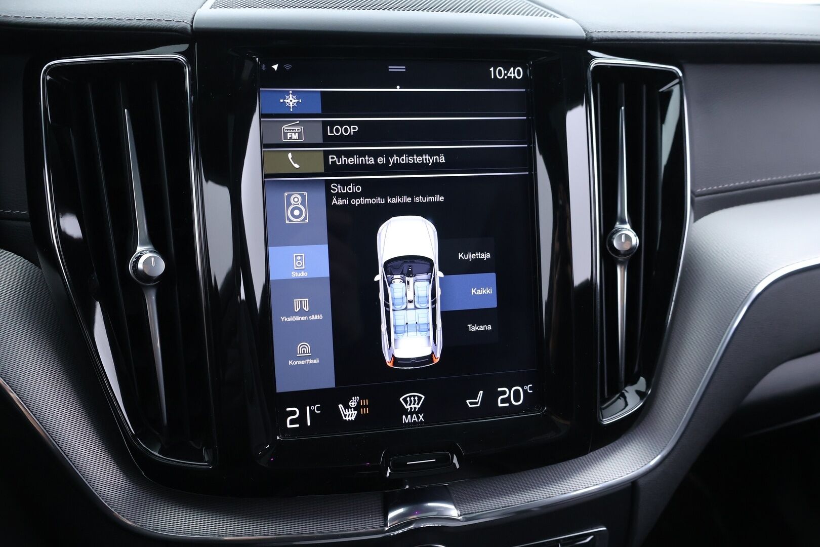 Volvo XC60 2020 T8 Recharge AWD R-Design Aut. *ACC / Webasto / Bower&Wilkins / Hierovat & Ilmastoidut Penkit / HUD / Panorama / Koukku * - Akku kuntotarkastettu / 2x Volvon vanteet / Juuri huollettu - HULLUT AVAJAISHULINAT KORKOTARJOUS 3,29 %