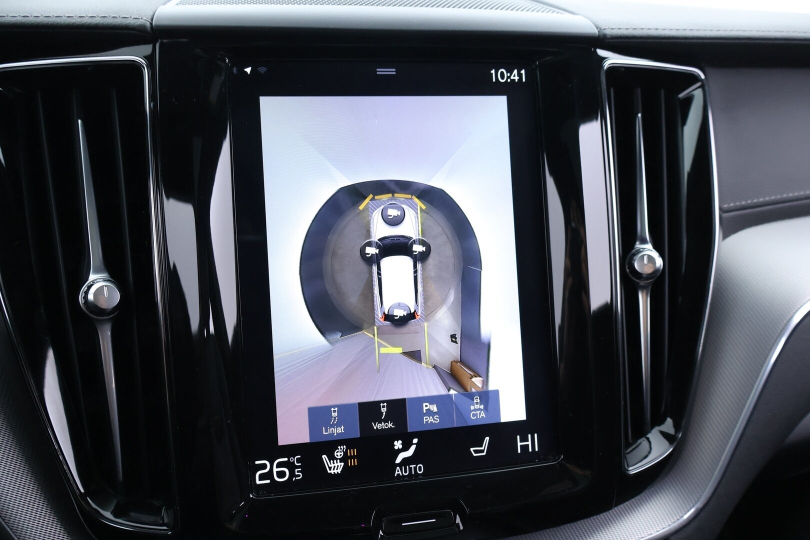 Volvo XC60 2020 T8 Recharge AWD R-Design Aut. *ACC / Webasto / Bower&Wilkins / Hierovat & Ilmastoidut Penkit / HUD / Panorama / Koukku * - Akku kuntotarkastettu / 2x Volvon vanteet / Juuri huollettu - HULLUT AVAJAISHULINAT KORKOTARJOUS 3,29 %