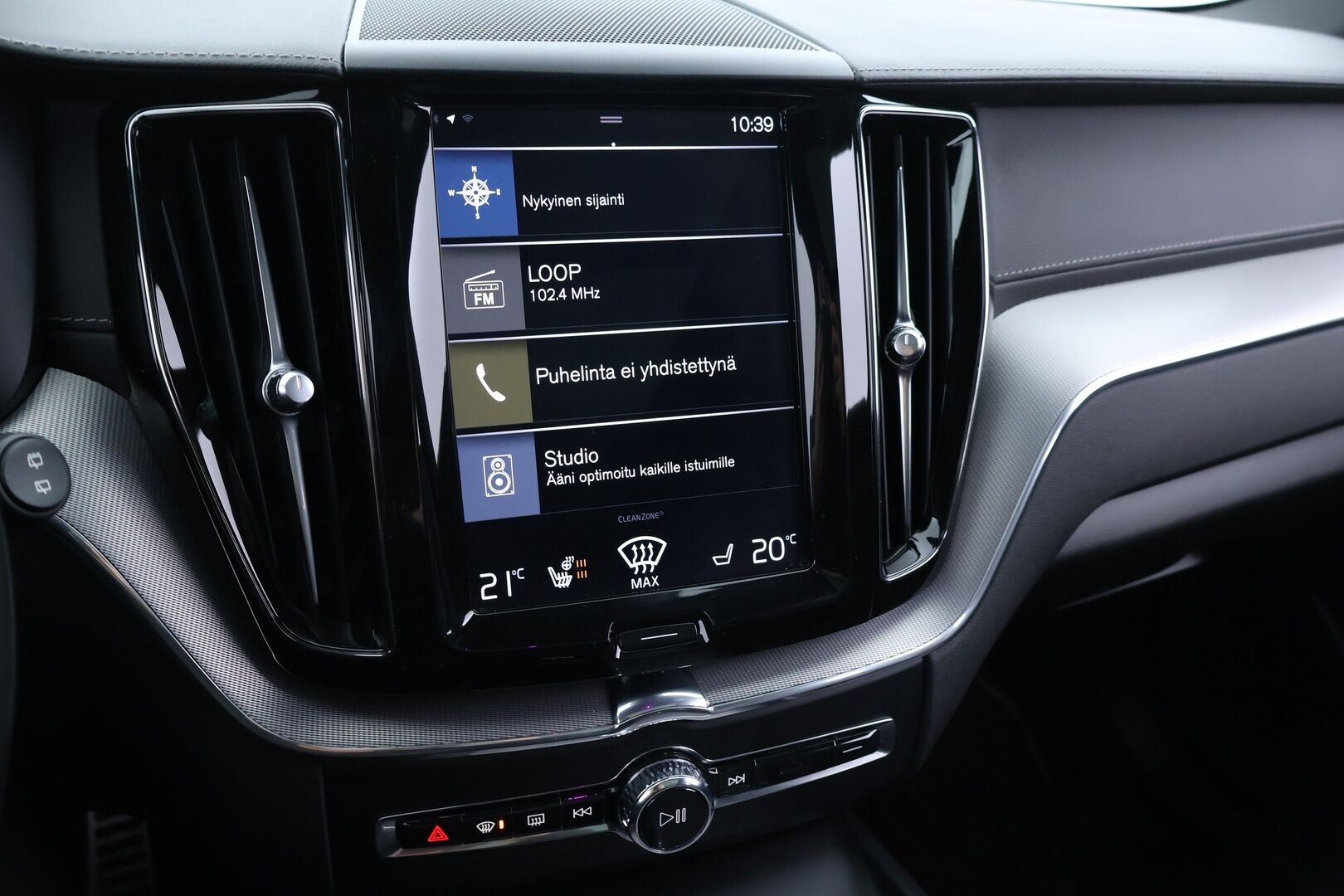 Volvo XC60 2020 T8 Recharge AWD R-Design Aut. *ACC / Webasto / Bower&Wilkins / Hierovat & Ilmastoidut Penkit / HUD / Panorama / Koukku * - Akku kuntotarkastettu / 2x Volvon vanteet / Juuri huollettu - HULLUT AVAJAISHULINAT KORKOTARJOUS 3,29 %