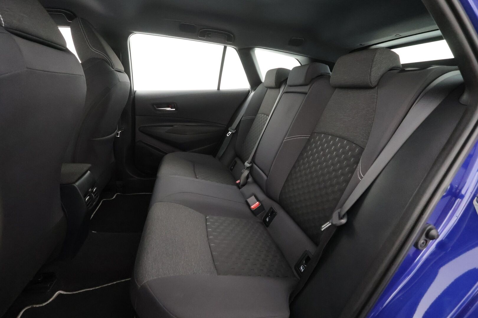 Toyota Corolla 2024 Touring Sports 1,8 Hybrid Active * ACC / P.kamera / LED / Navi / Facelift / Digimittaristo * - Suomi-auto / Kahdet renkaat aluvanteilla / Merkkihuollettu