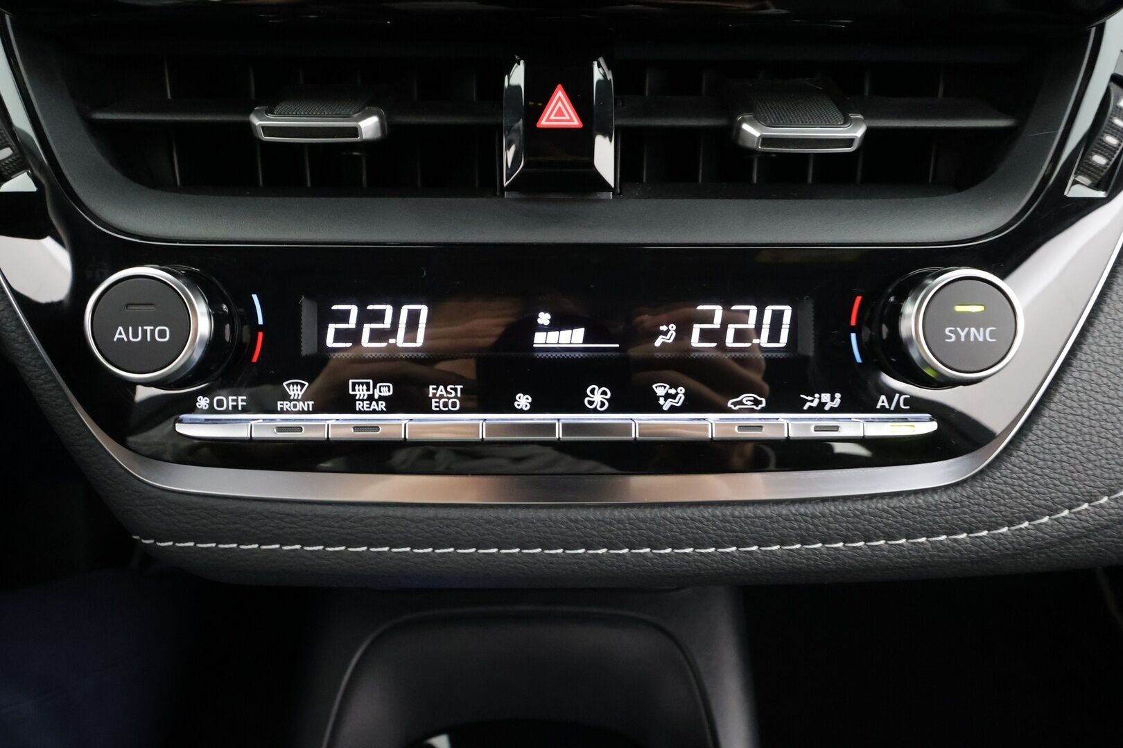 Toyota Corolla 2024 1.8 Touring Sports Hybrid Active *ACC / Kamera / LED / Navi / Facelift / Digimittaristo* - Suomi-auto / Kahdet OEM vanteet / Merkkihuollettu / ALV / Viimeisin huolto 29tkm