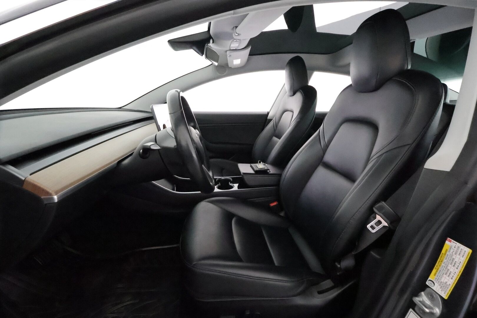 Tesla Model 3 2019 Long Range Dual motor AWD *Koukku / Lasikatto / ACC / LED / P.kamera / Muistipenkki / Navi / Premium Audio* - Akku kuntotarkastettu / 2x Latauskaapelit / Kahdet Renkaat