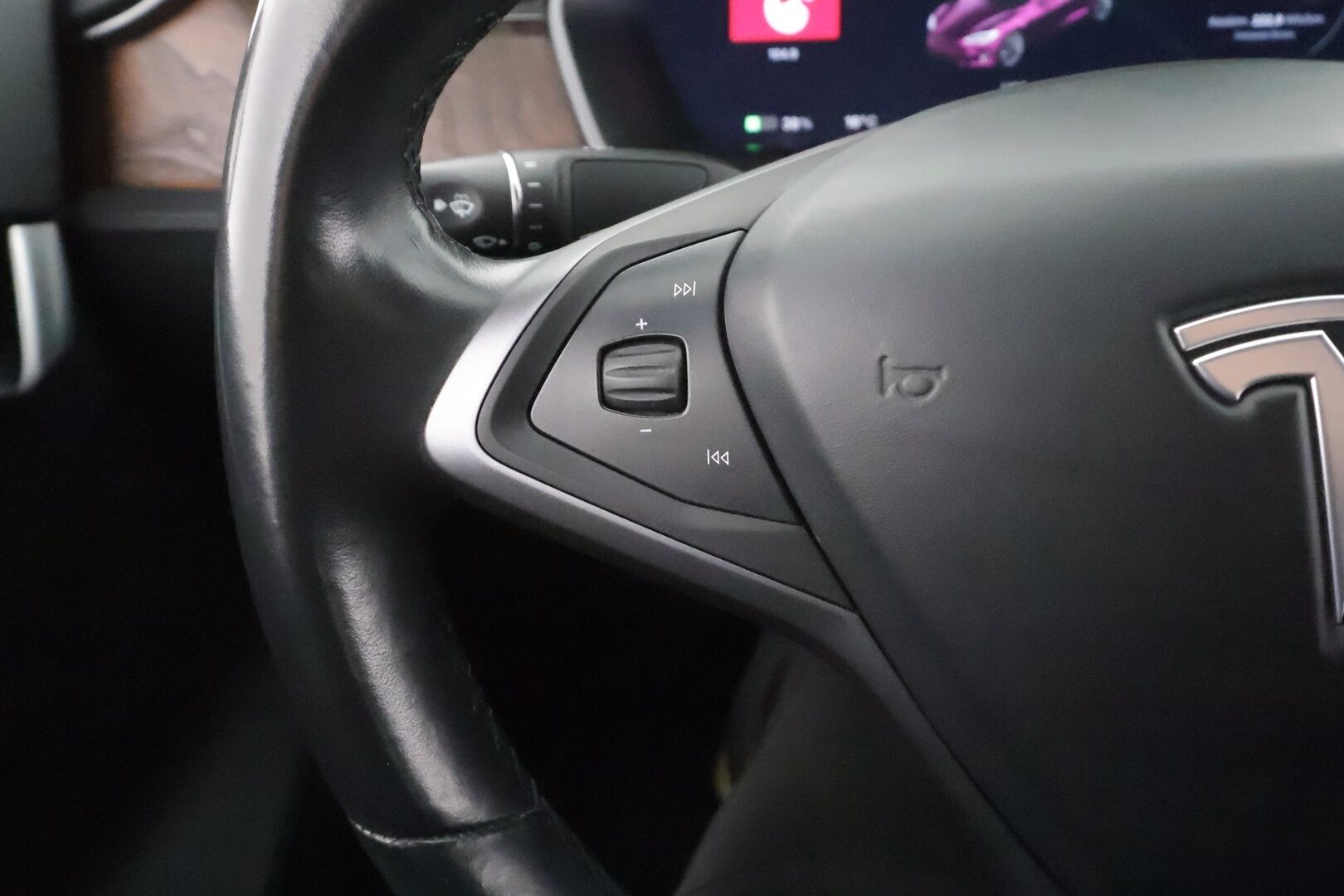 Tesla Model S 2019 Long Range AWD Raven - | Ilma-alusta | Lasikatto | ACC | LED | P.Kamera | Muistipenkki | LED | Premium Audio | Navi | Kaistavahti | Keyless | Kahdet renkaat |