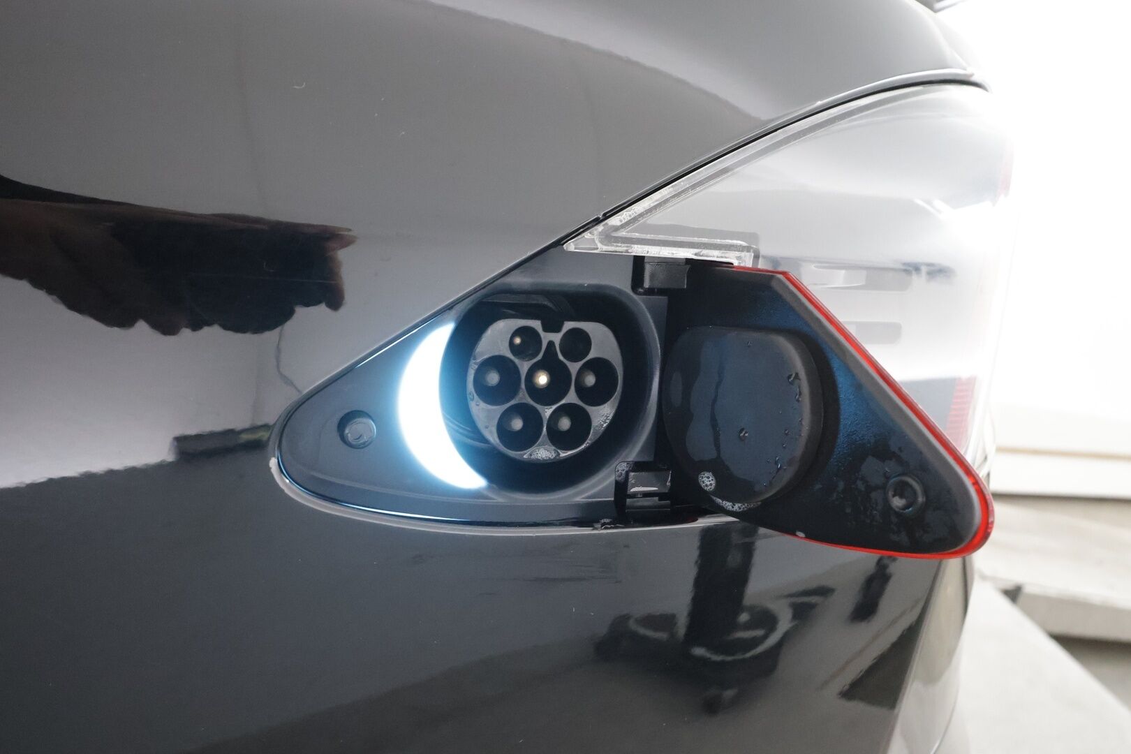 Tesla Model S 2019 Long Range AWD Raven - | Ilma-alusta | Lasikatto | ACC | LED | P.Kamera | Muistipenkki | LED | Premium Audio | Navi | Kaistavahti | Keyless | Kahdet renkaat |