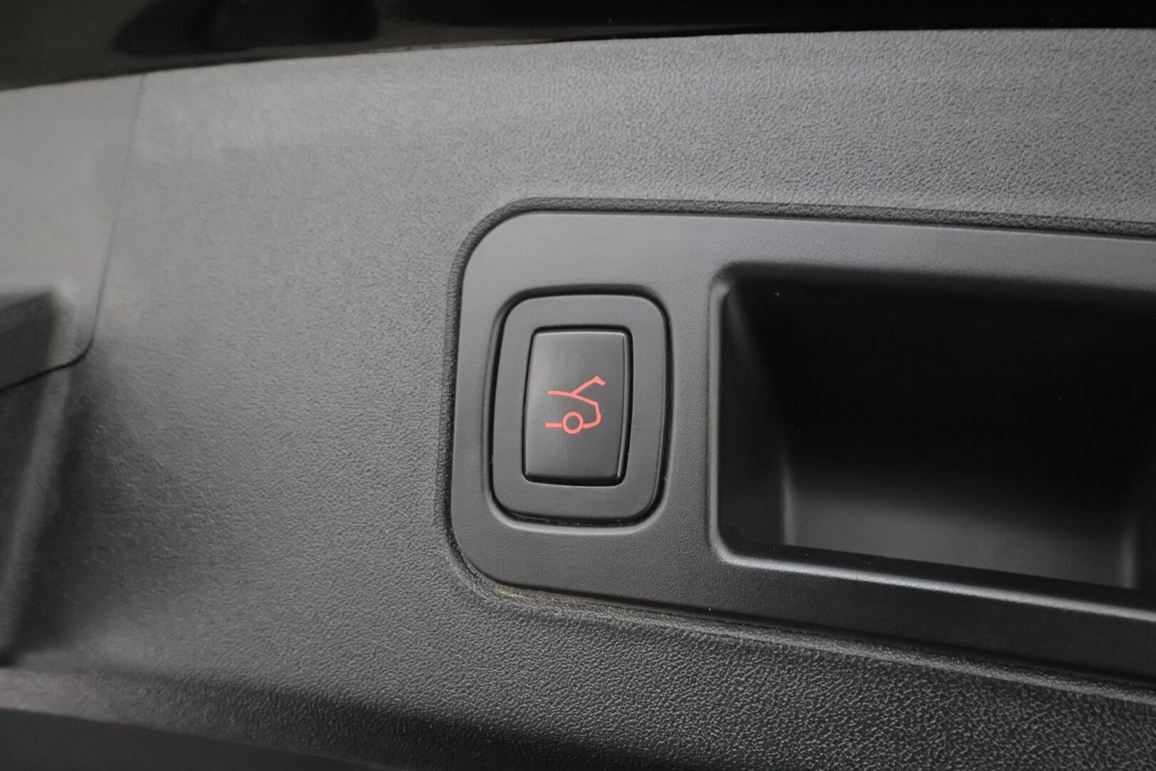 Tesla Model S 2019 Long Range AWD Raven - | Ilma-alusta | Lasikatto | ACC | LED | P.Kamera | Muistipenkki | LED | Premium Audio | Navi | Kaistavahti | Keyless | Kahdet renkaat |