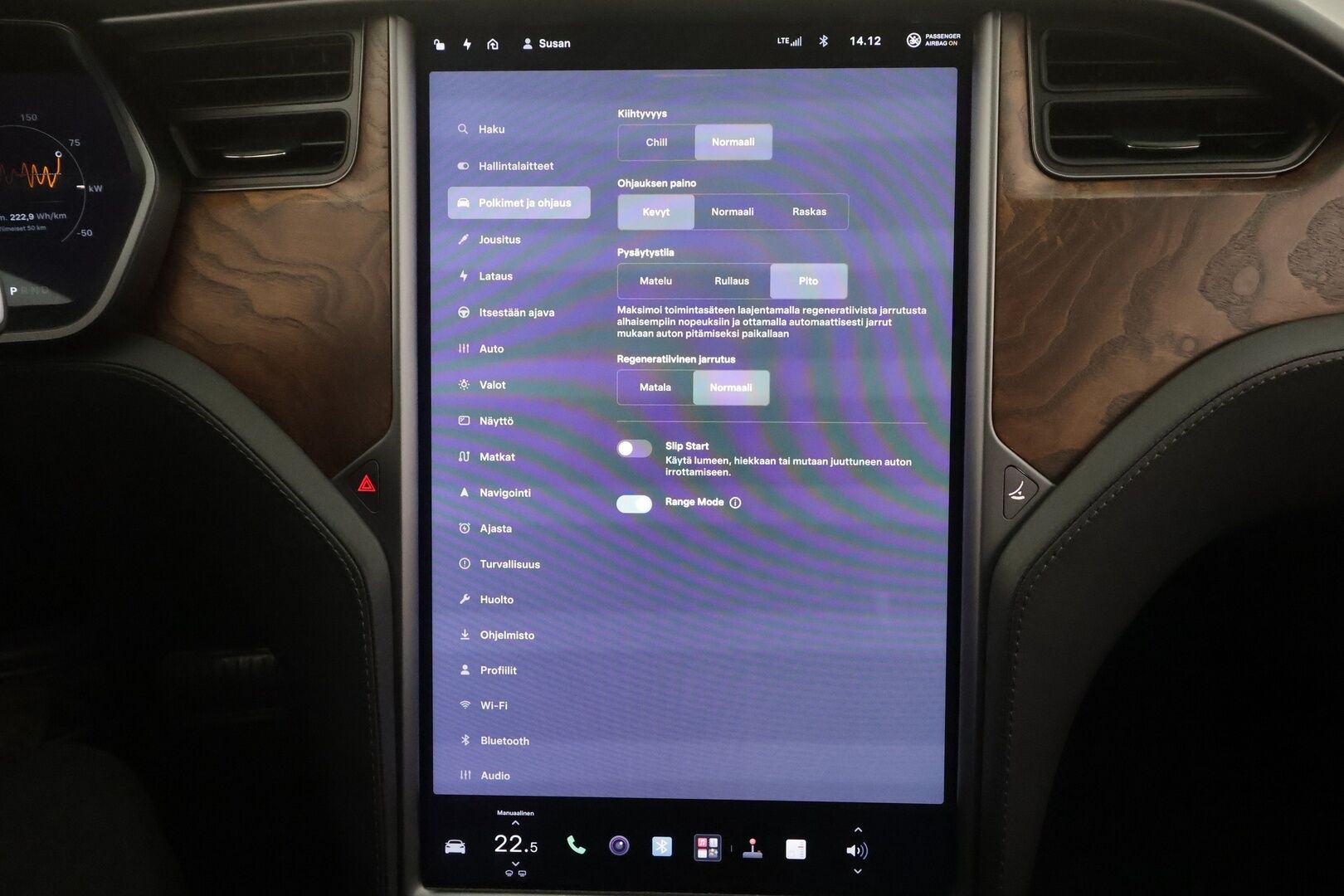 Tesla Model S 2019 Long Range AWD Raven - | Ilma-alusta | Lasikatto | ACC | LED | P.Kamera | Muistipenkki | LED | Premium Audio | Navi | Kaistavahti | Keyless | Kahdet renkaat |