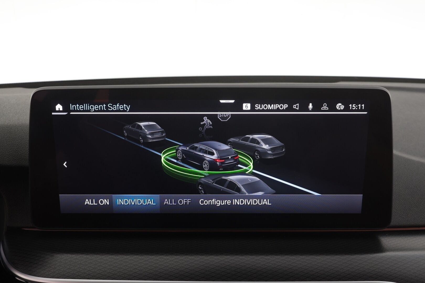 BMW 530 2021 G31 Touring 530e xDrive A Charged Edition M Sport * ACC / LED / P.Kamera / Koukku / HiFi / Navi / Comfort Access * - 2x Latauskaapelit / Kahdet renkaat aluvanteilla