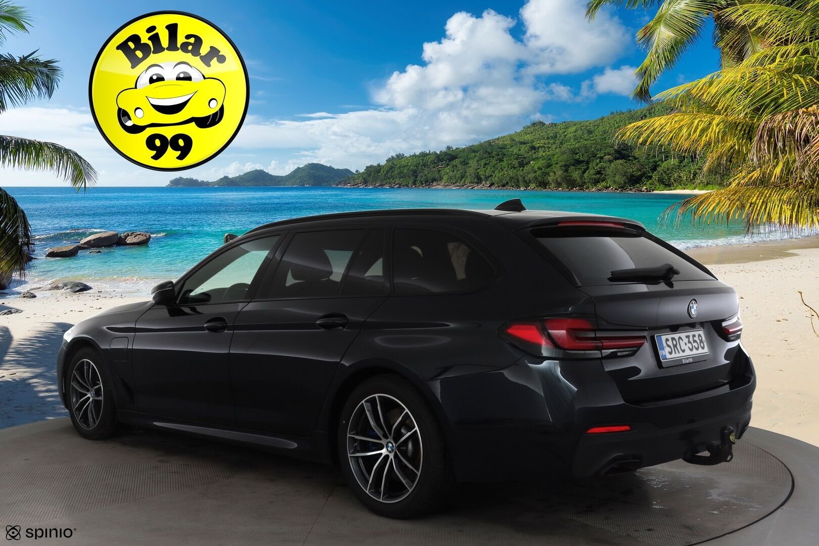 BMW 530 2021 G31 Touring 530e xDrive A Charged Edition M Sport * ACC / LED / P.Kamera / Koukku / HiFi / Navi / Comfort Access * - 2x Latauskaapelit / Kahdet renkaat aluvanteilla