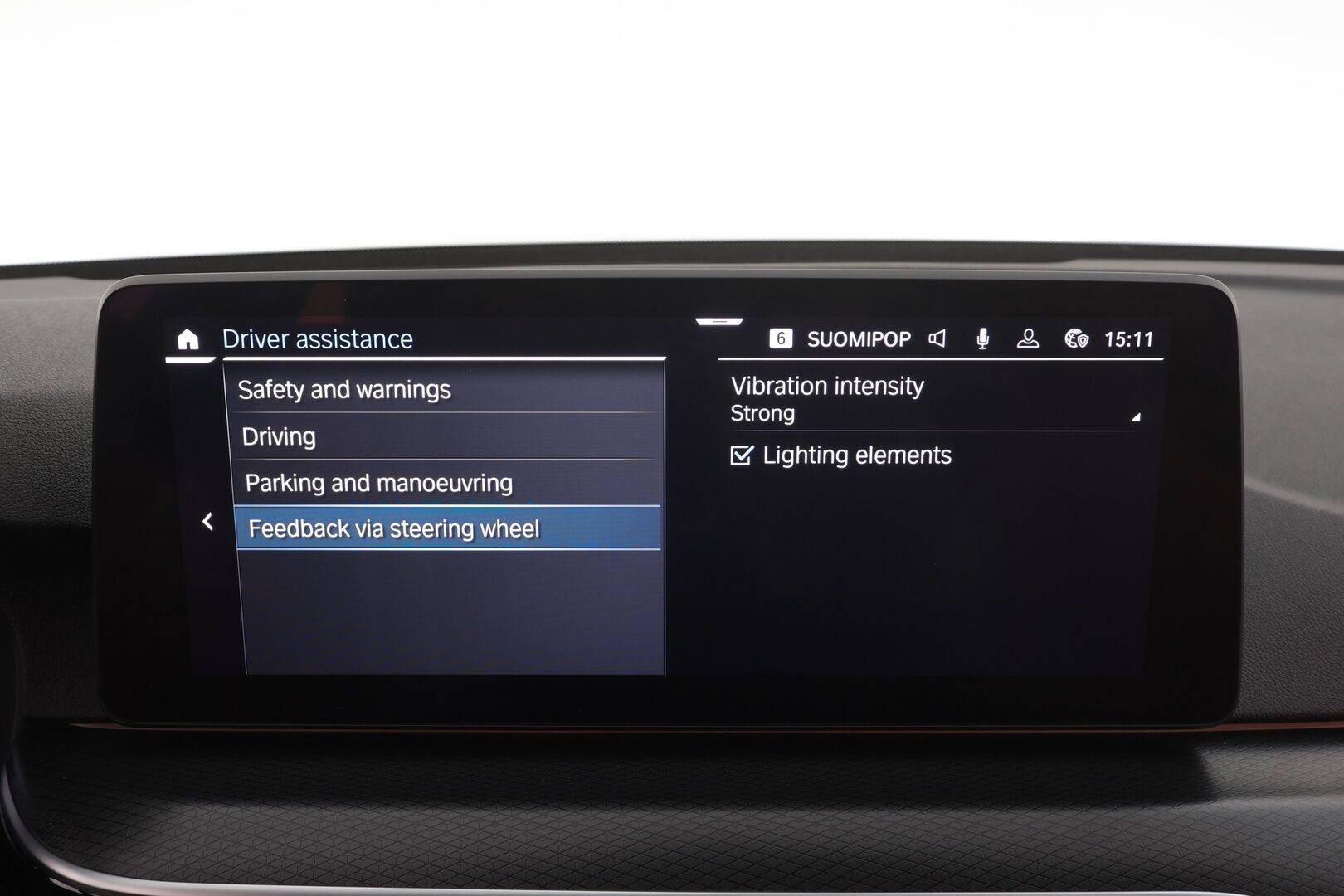 BMW 530 2021 G31 Touring 530e xDrive A Charged Edition M Sport * ACC / LED / P.Kamera / Koukku / HiFi / Navi / Comfort Access * - 2x Latauskaapelit / Kahdet renkaat aluvanteilla