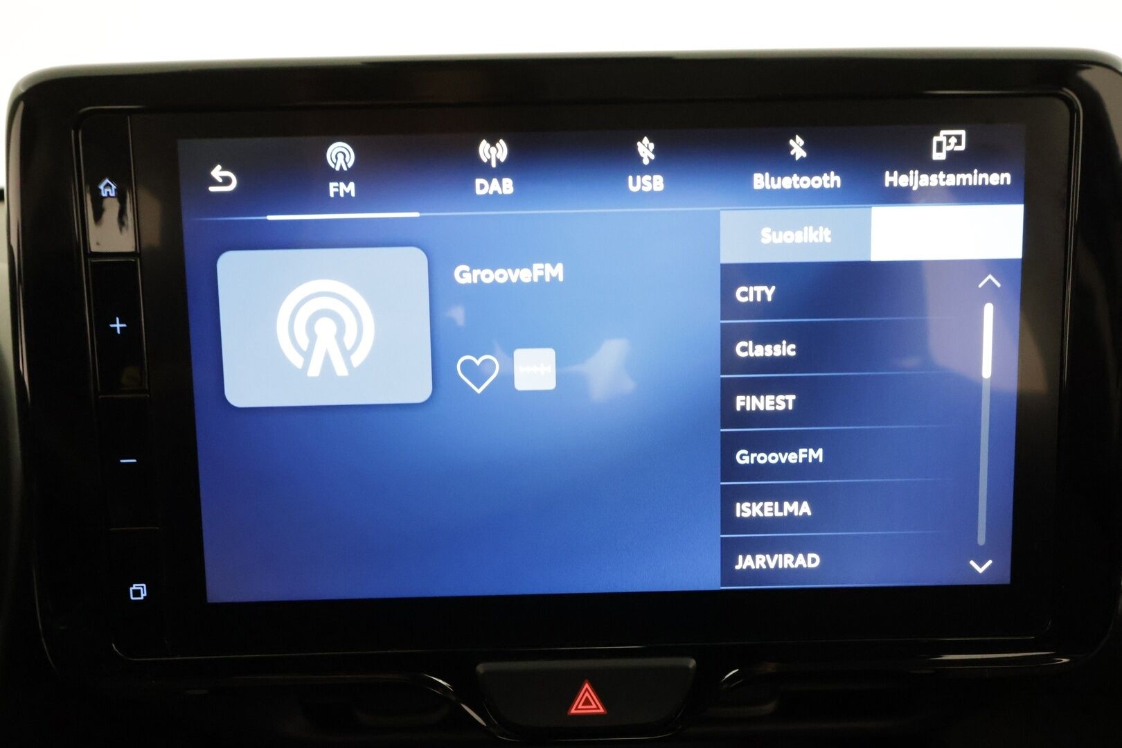 Toyota Yaris Cross 2024 1,5 Hybrid Active * ACC / P.kamera / LED / Navi / KeylessGo * - Suomi-auto / Kahdet renkaat aluvanteilla / Merkkihuollettu - HULLU BLACKWEEK KORKOTARJOUS 2,49%