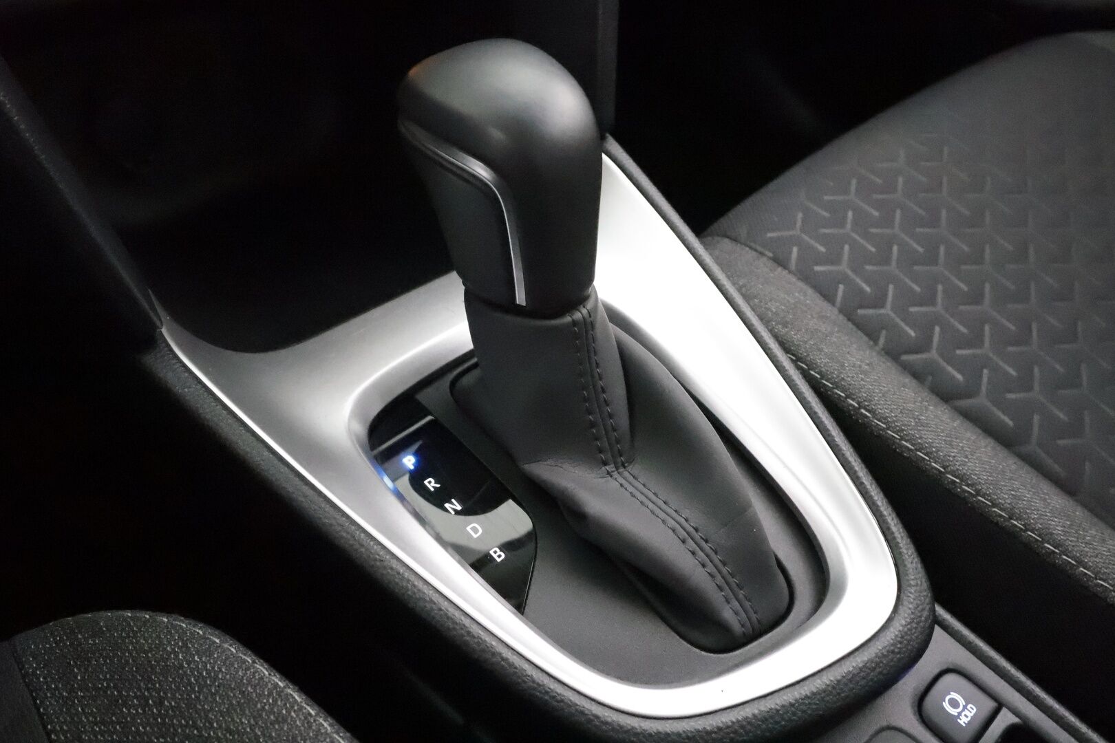 Toyota Yaris Cross 2024 1,5 Hybrid Active * ACC / P.kamera / LED / Navi / KeylessGo * - Suomi-auto / Kahdet renkaat aluvanteilla / Merkkihuollettu - HULLU BLACKWEEK KORKOTARJOUS 2,49%