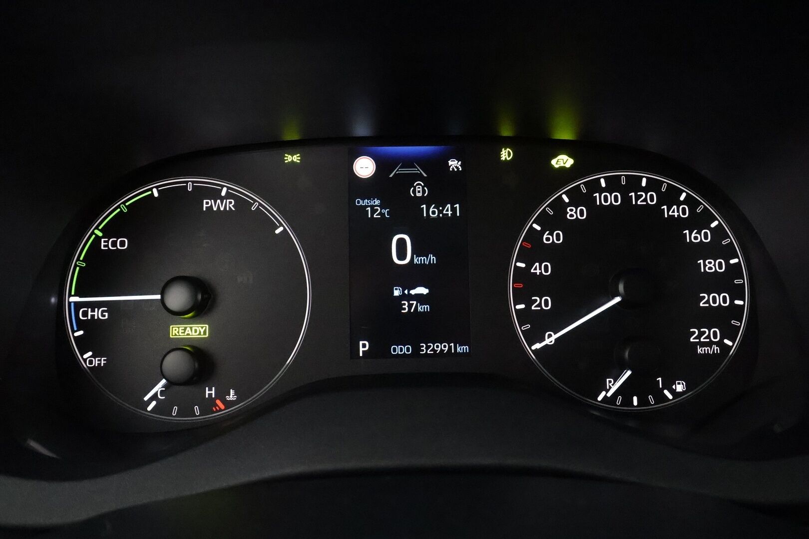 Toyota Yaris 2024 1,5 Hybrid 116 Intense * 1.Om Suomi-auto /  ACC / P.kamera / Ratinlämmitin / Kaistavahti / Apple&Android * - Kahdet renkaat aluvanteilla / Merkkihuollettu