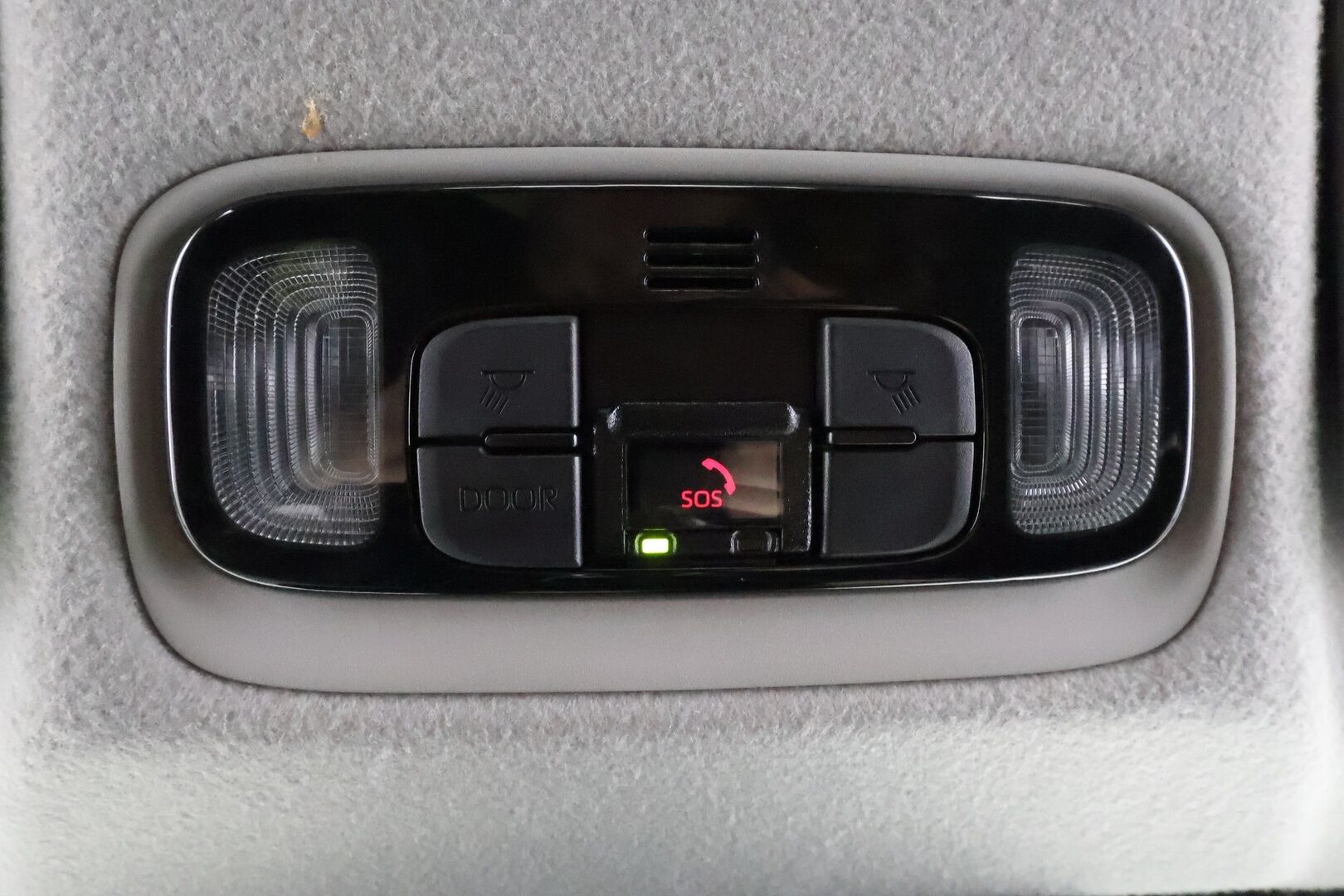 Toyota Yaris 2024 1,5 Hybrid 116 Intense * 1.Om Suomi-auto /  ACC / P.kamera / Ratinlämmitin / Kaistavahti / Apple&Android * - Kahdet renkaat aluvanteilla / Merkkihuollettu - HULLUT BLACKWEEK JATKOT - KORKOTARJOUS 2,49%