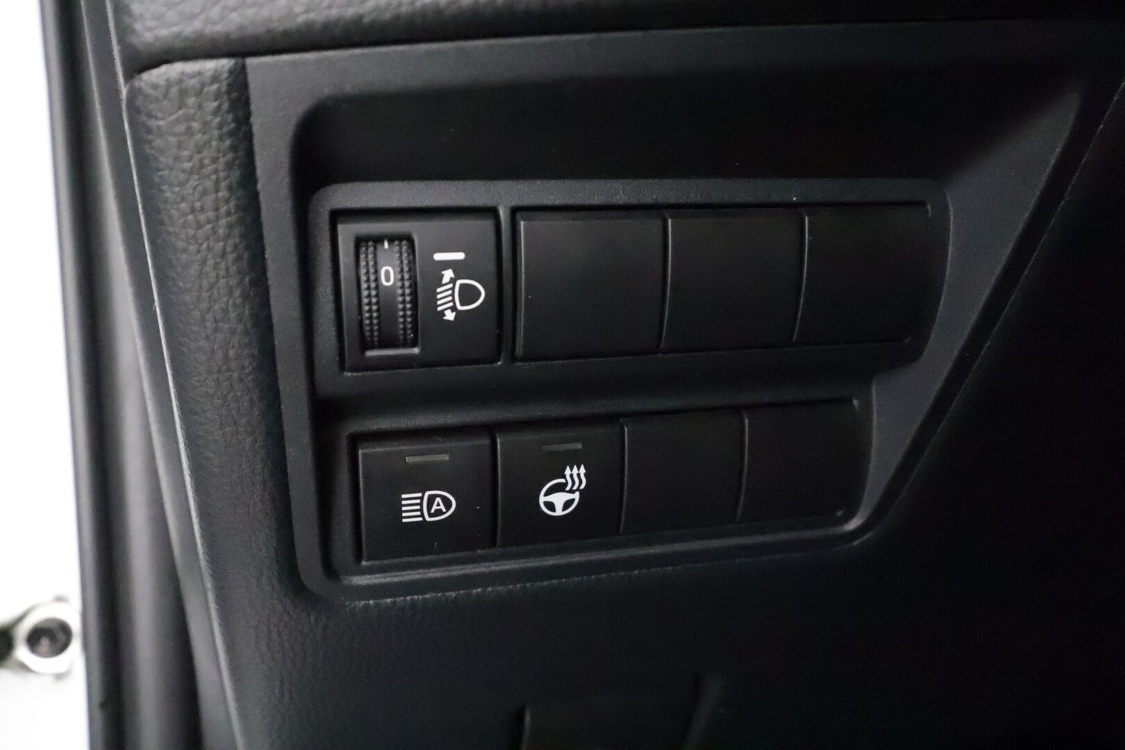 Toyota Yaris 2024 1,5 Hybrid 116 Intense * 1.Om Suomi-auto /  ACC / P.kamera / Ratinlämmitin / Kaistavahti / Apple&Android * - Kahdet renkaat aluvanteilla / Merkkihuollettu - HULLUT BLACKWEEK JATKOT - KORKOTARJOUS 2,49%