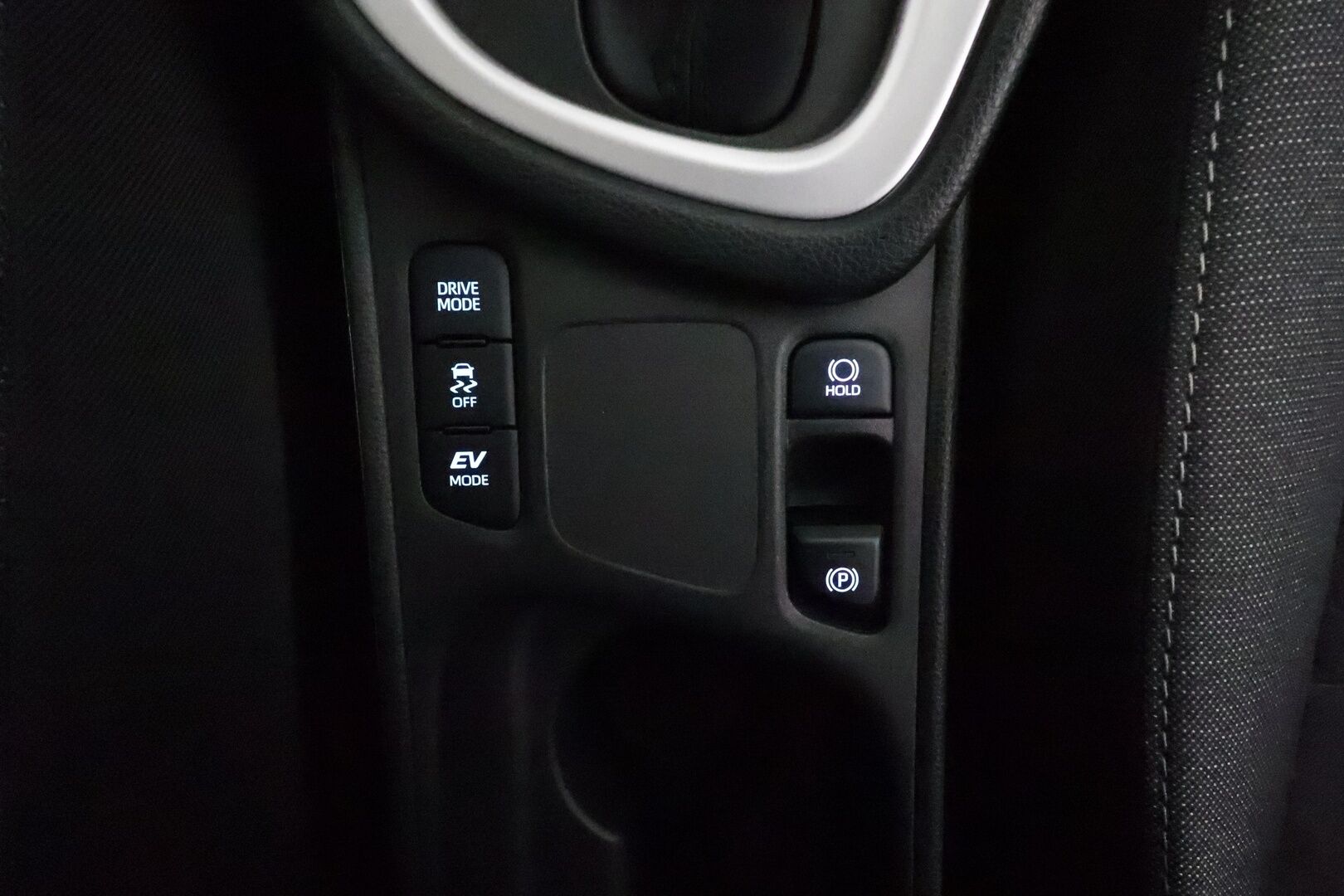 Toyota Yaris 2024 1,5 Hybrid Active Business **ACC / P.kamera / Navi / Kaistavahti / Lohkolämmitin Sisäpistokkeella / KeylessGO - 1-om Suomi-auto / Kahdet Renkaat