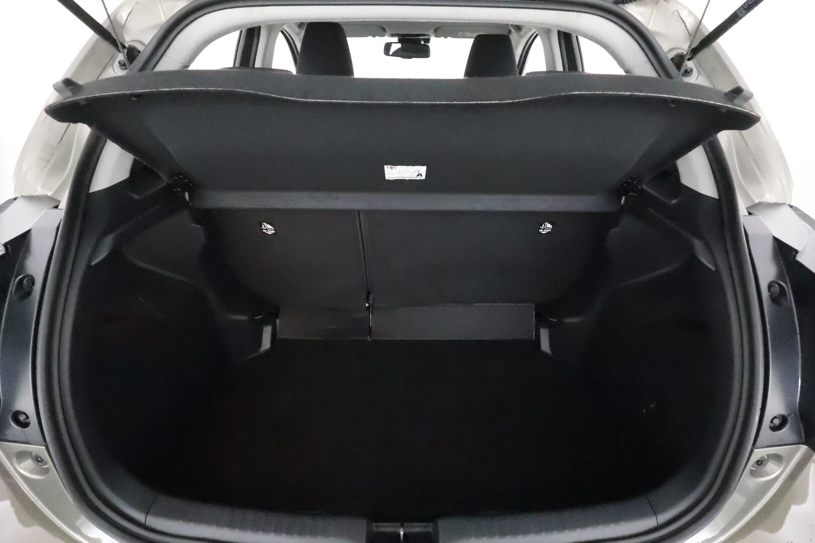 Toyota Yaris 2024 1,5 Hybrid Active Business **ACC / P.kamera / Navi / Kaistavahti / Lohkolämmitin Sisäpistokkeella / KeylessGO - 1-om Suomi-auto / Kahdet Renkaat