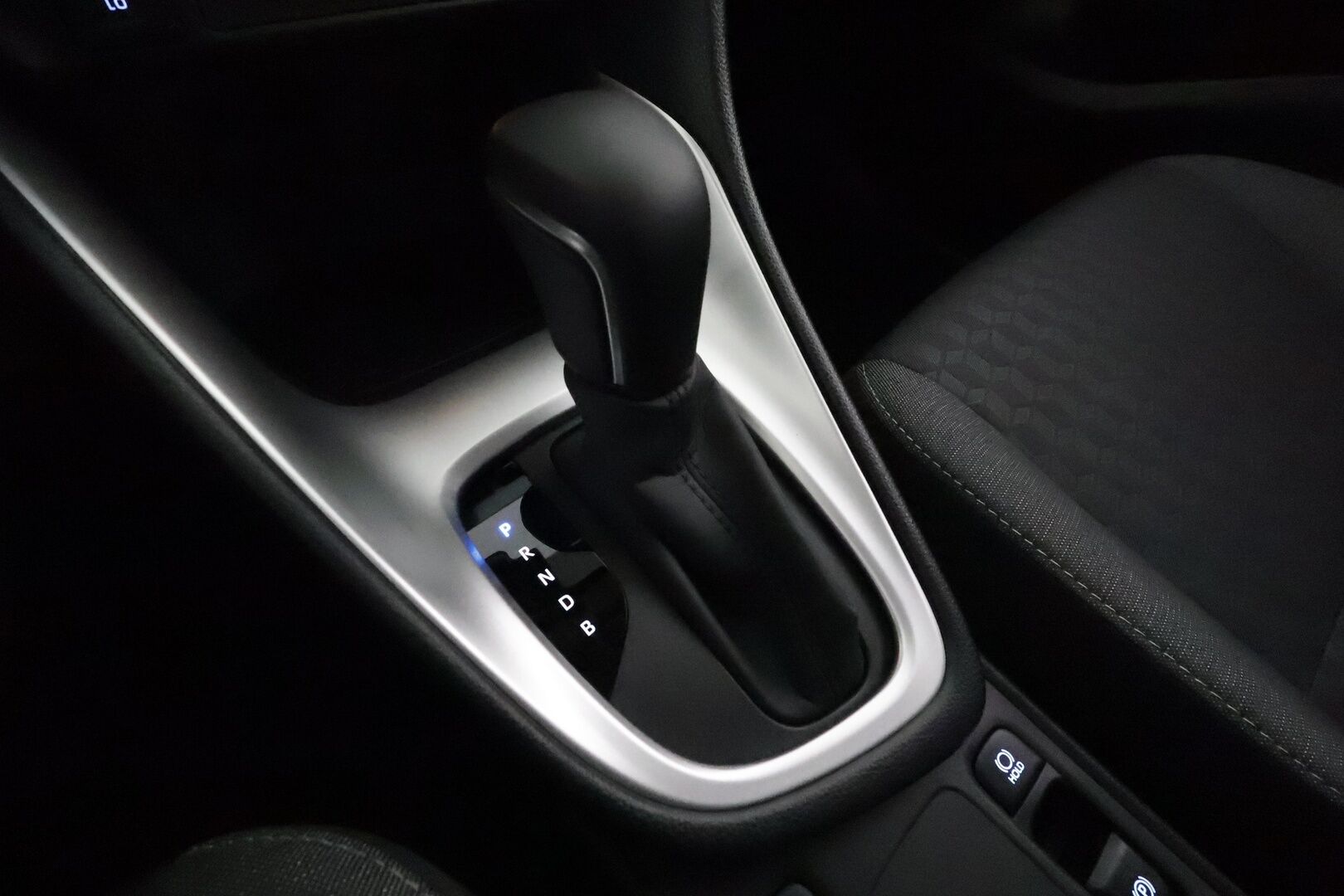 Toyota Yaris 2024 1,5 Hybrid Active Business **ACC / P.kamera / Navi / Kaistavahti / Lohkolämmitin Sisäpistokkeella / KeylessGO - 1-om Suomi-auto / Kahdet Renkaat